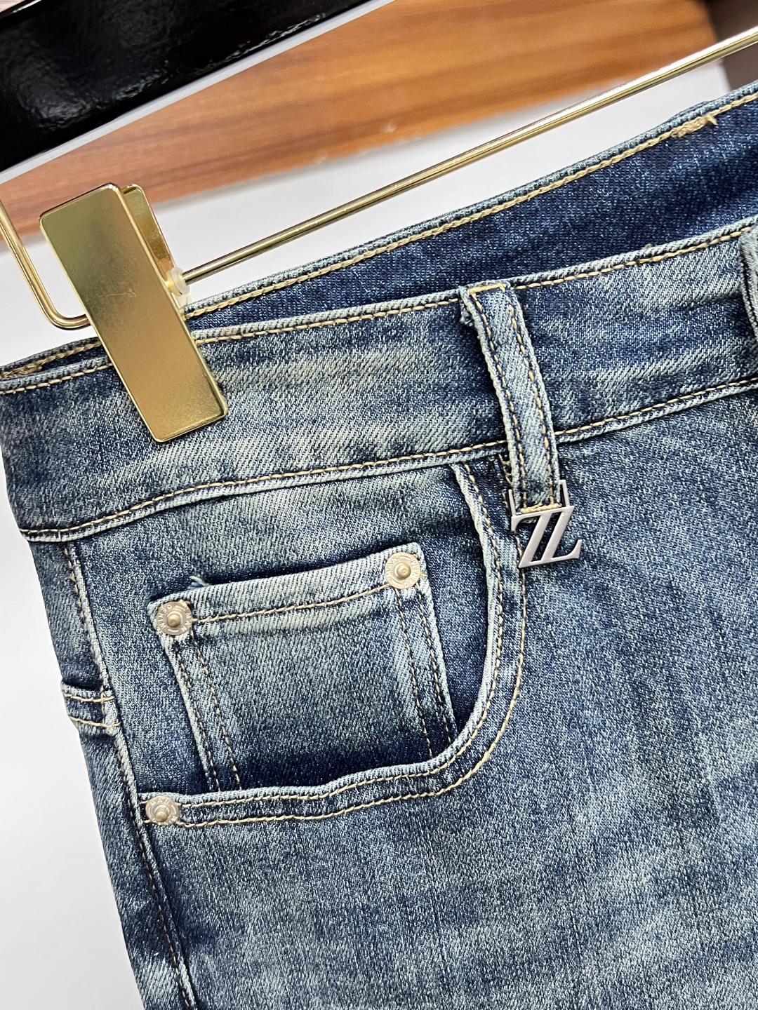 jeans