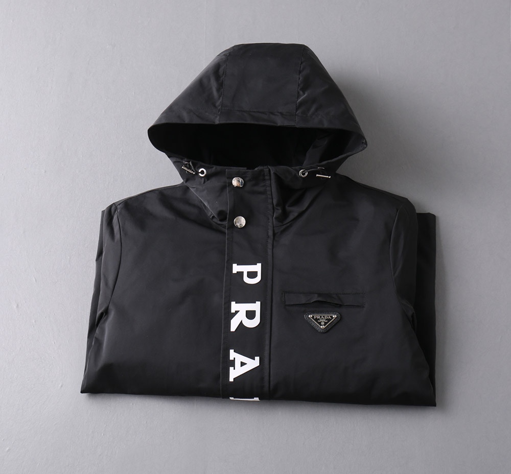 Hoodies & Sweatshirts