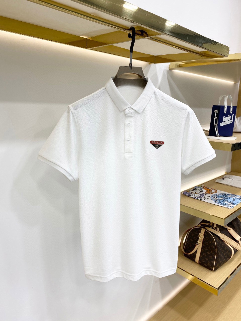 Polos