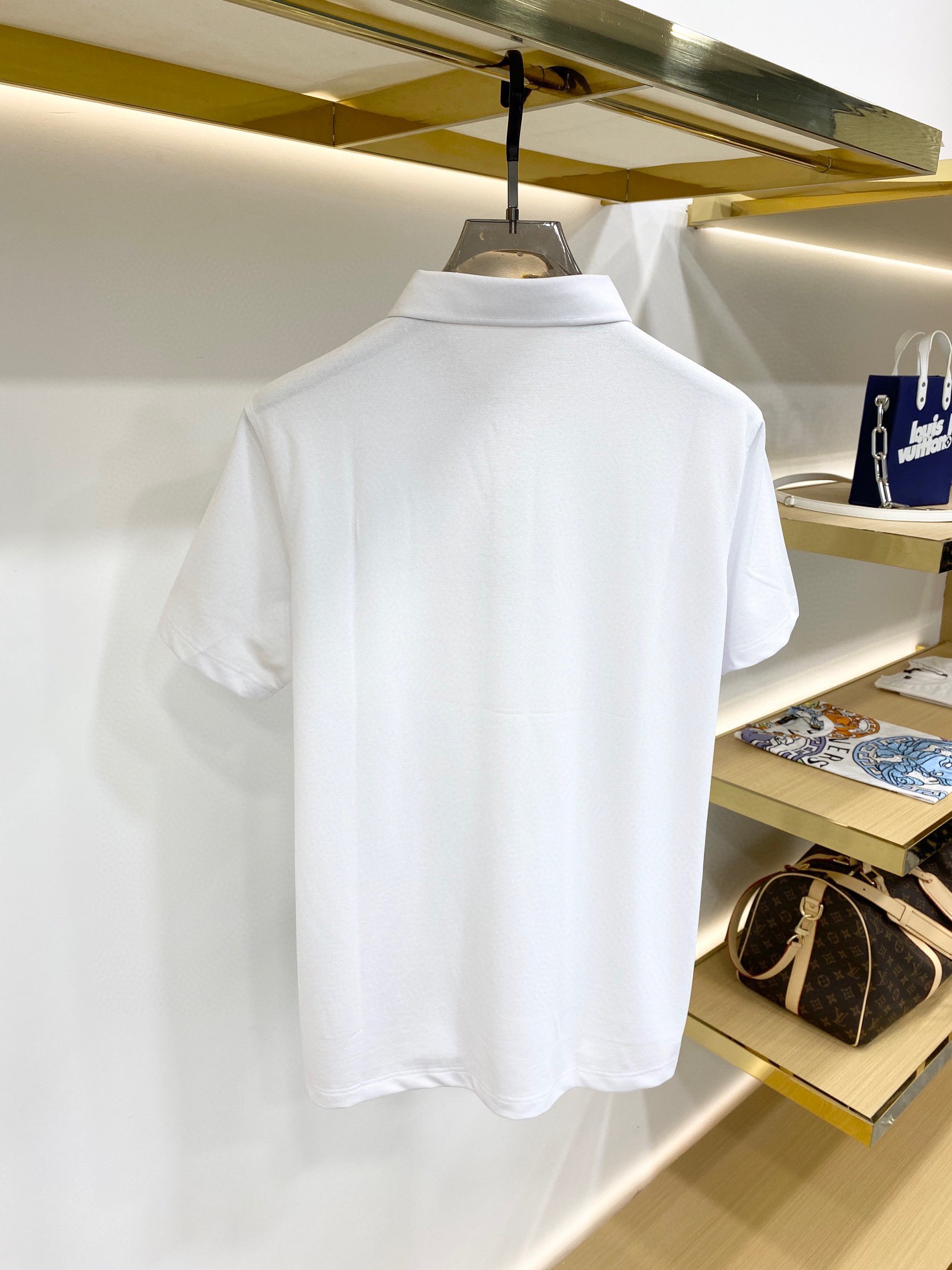 Polos