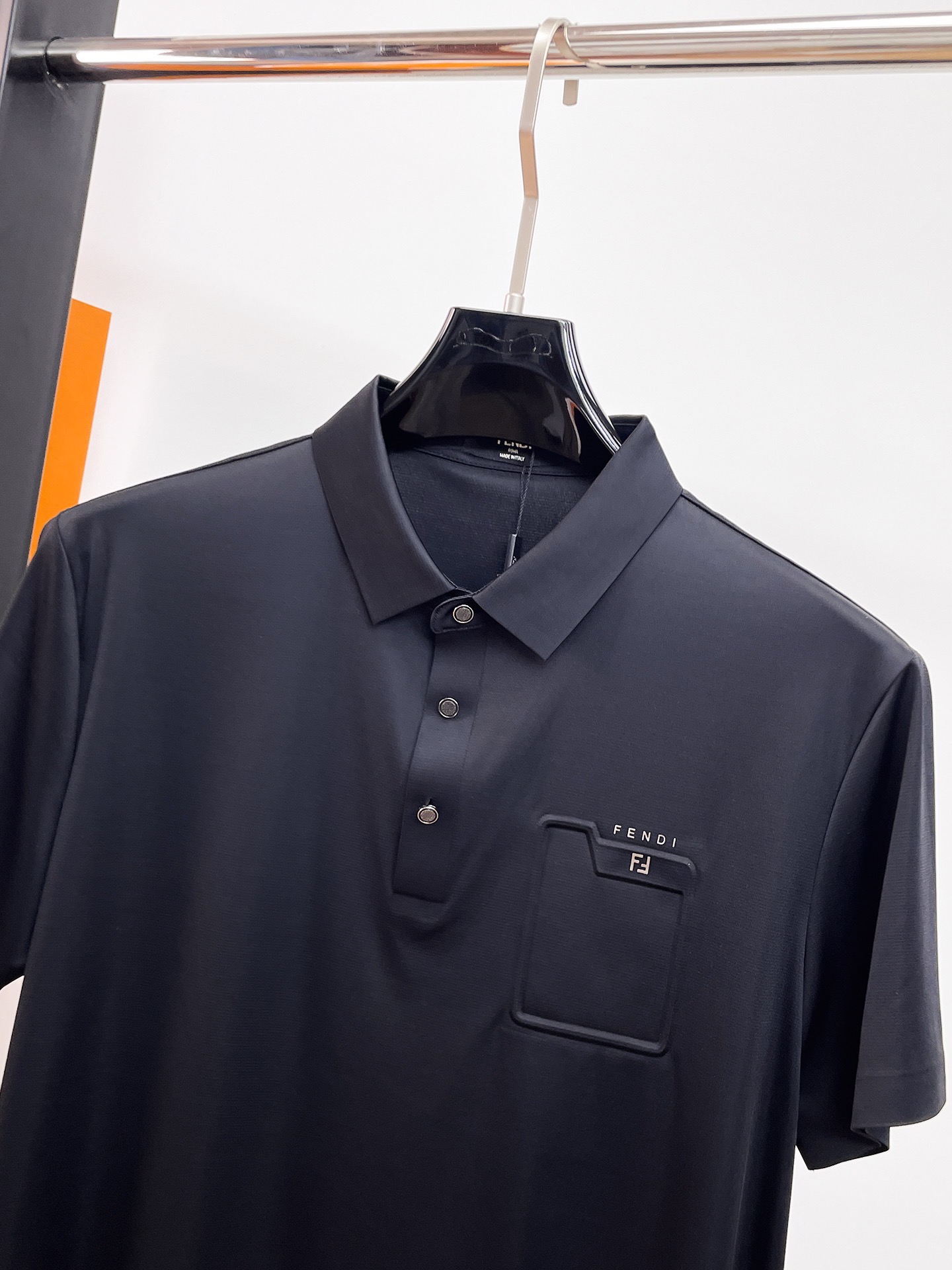 Polos