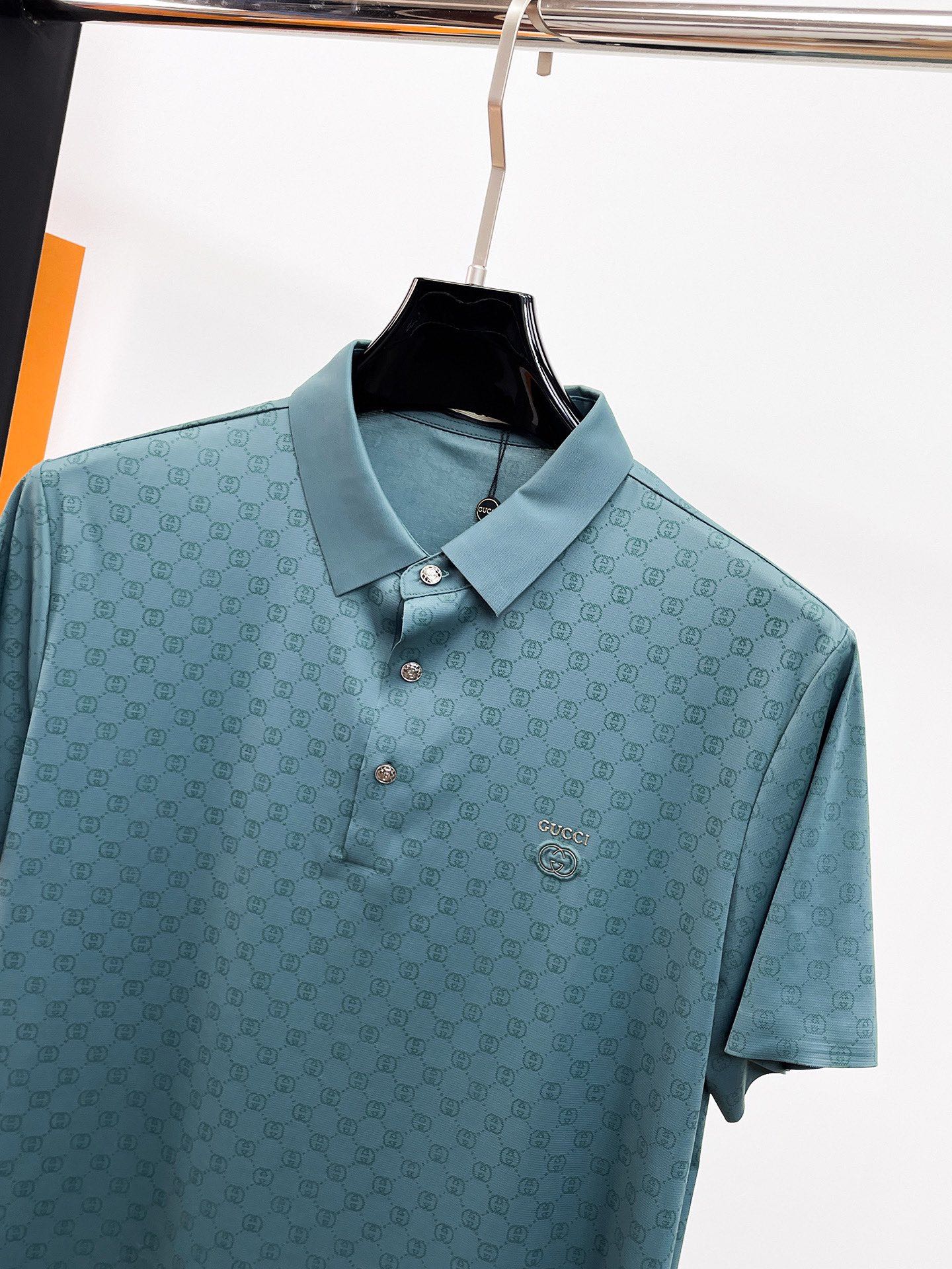 Polos