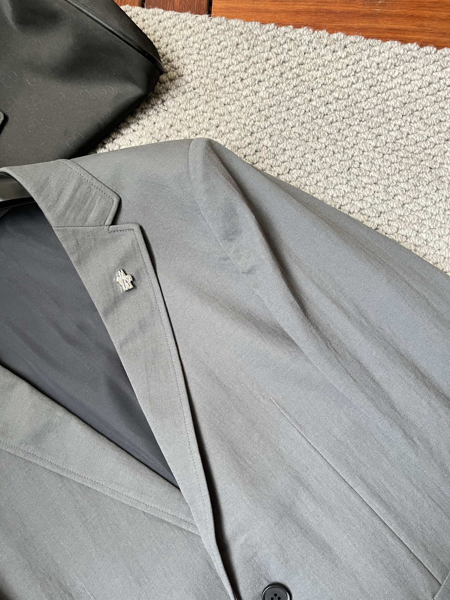 Suit
