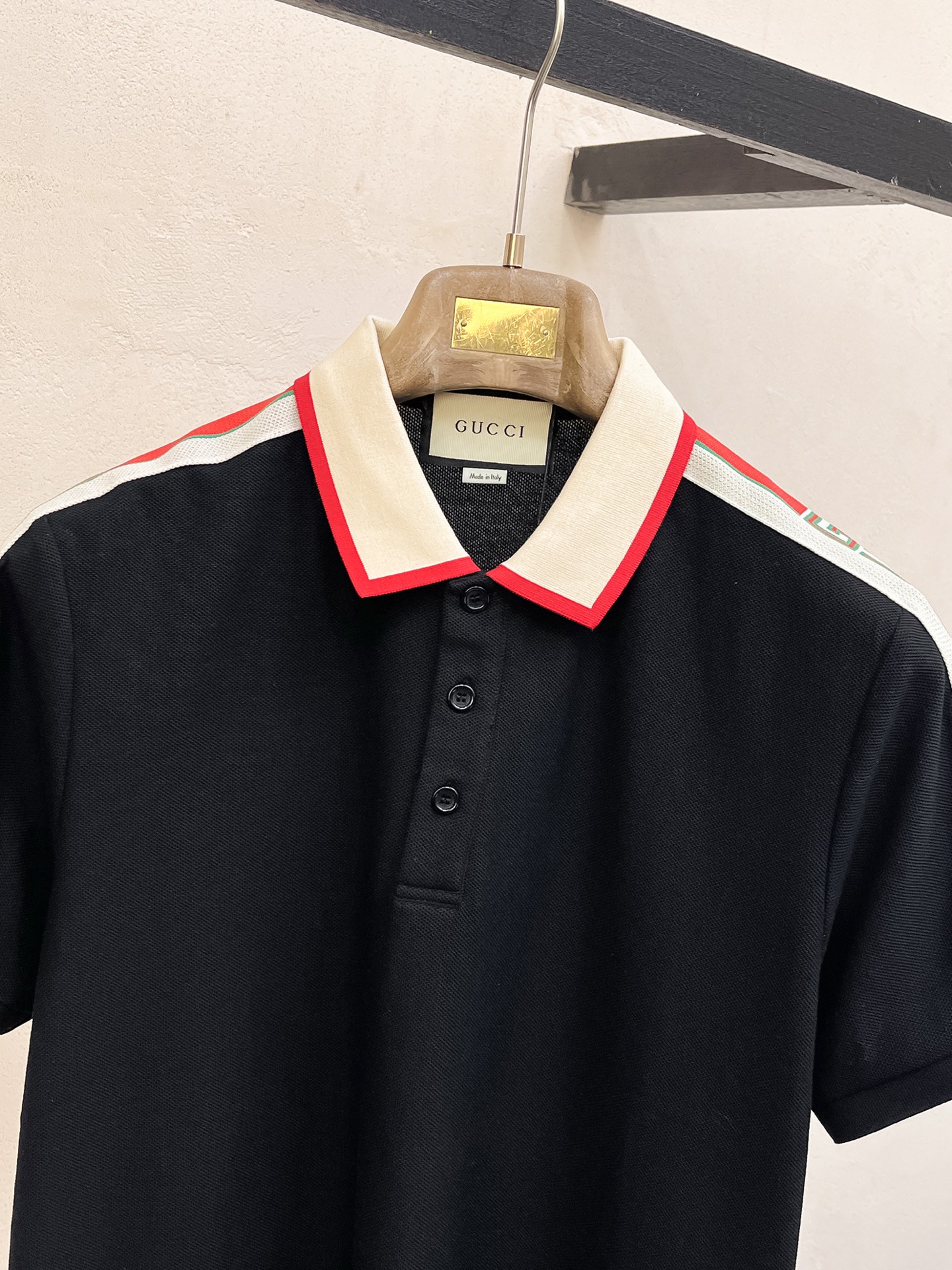Polos