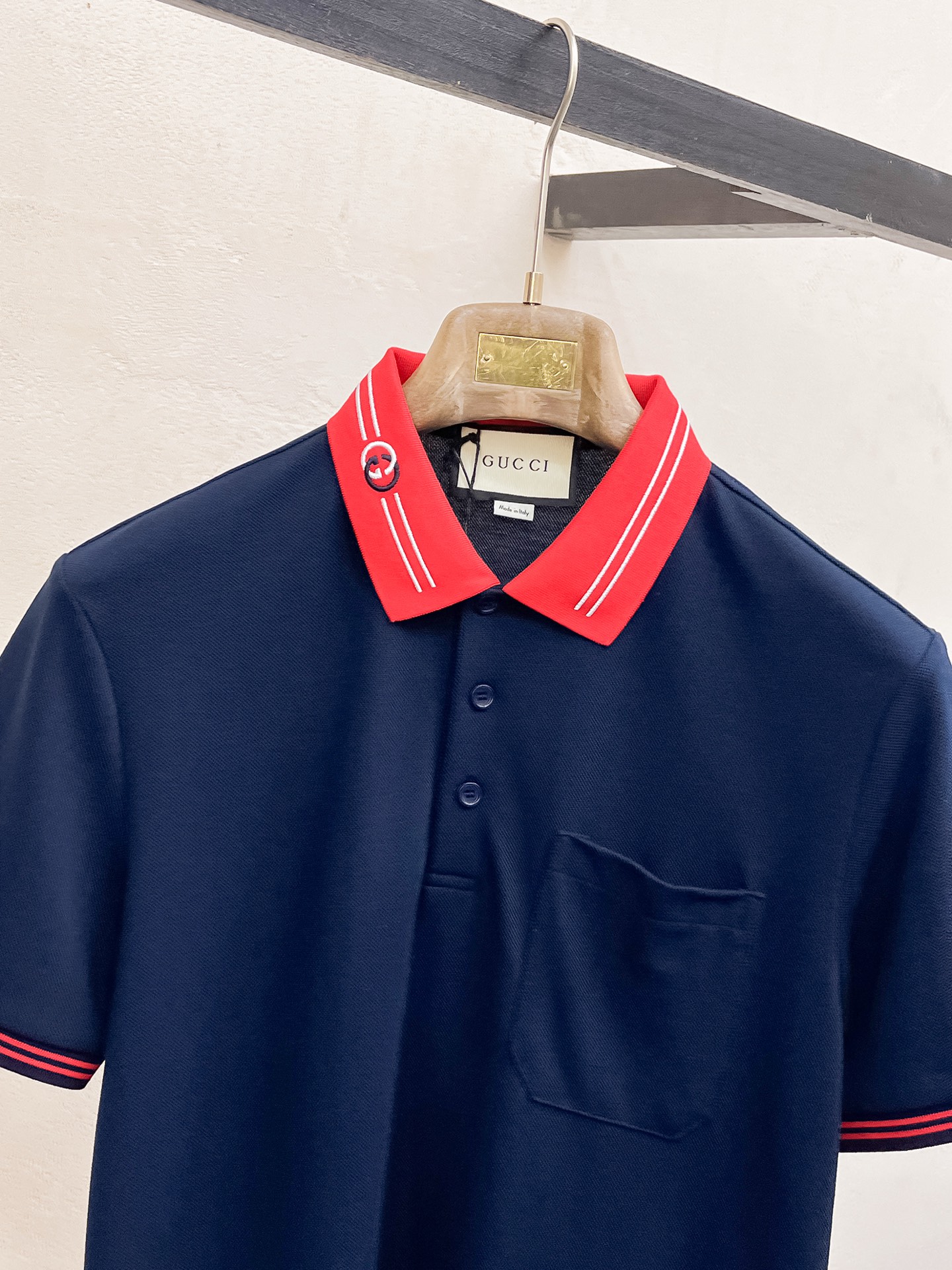 Polos