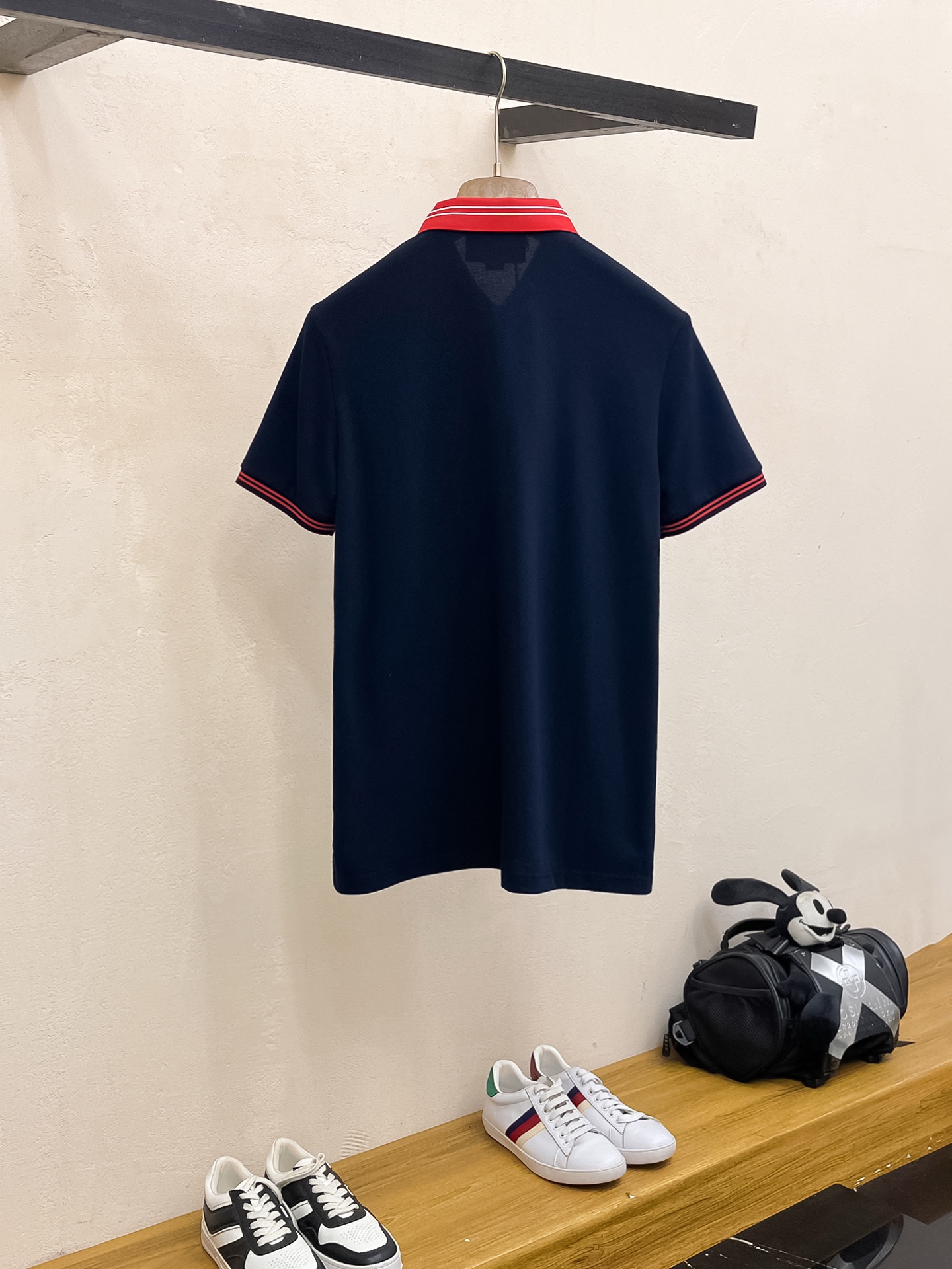 Polos