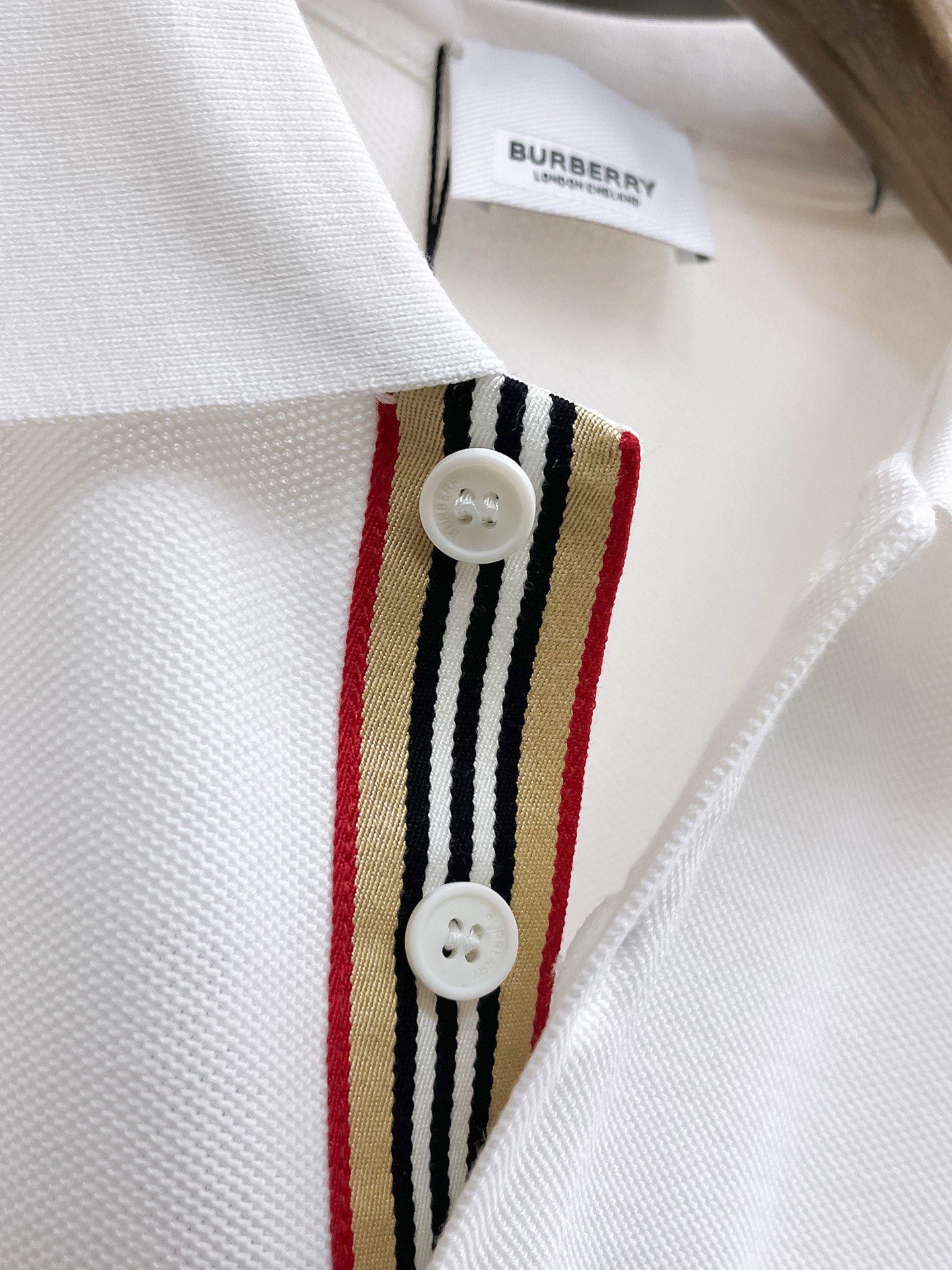 Polos