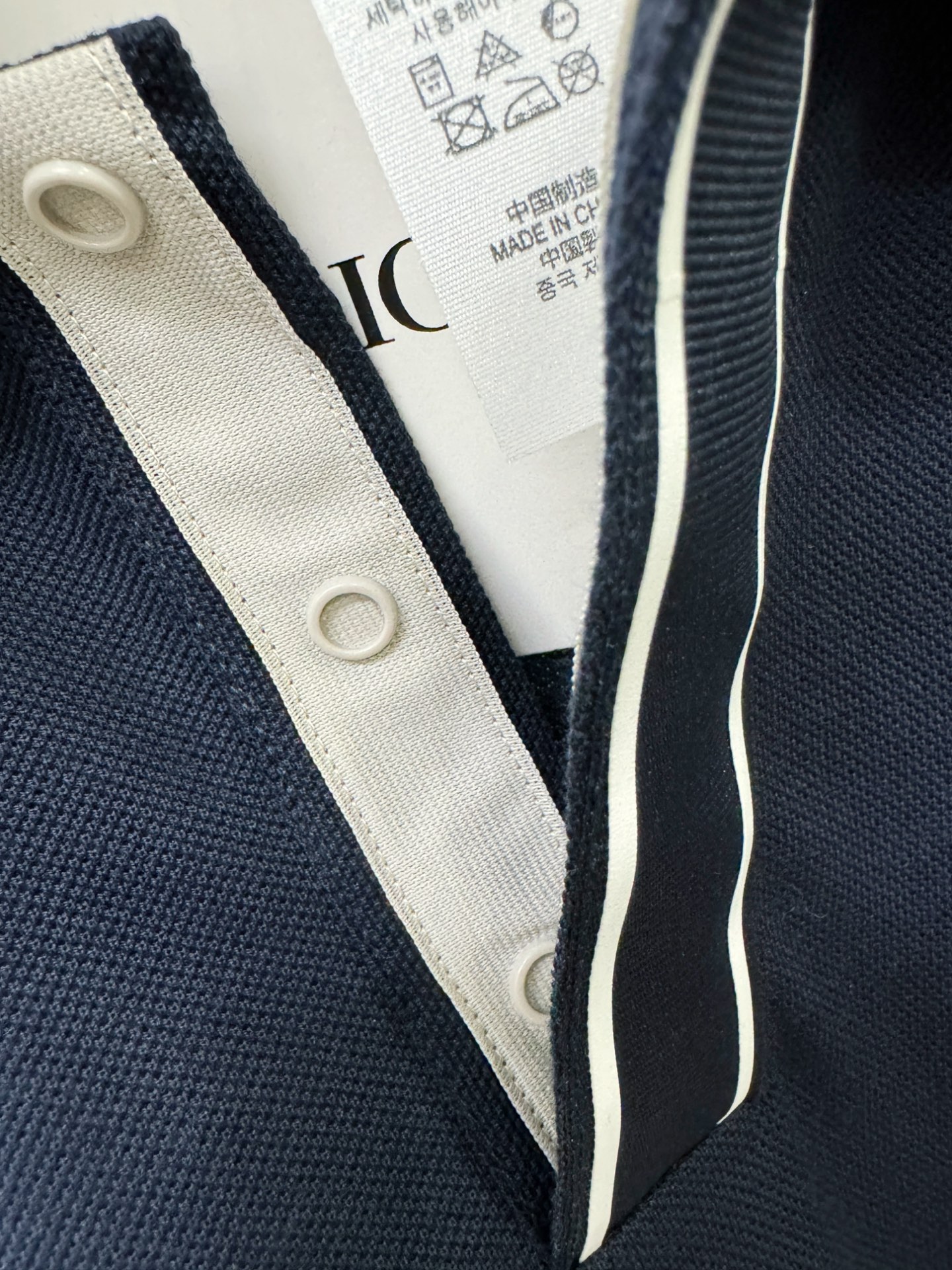 Polos