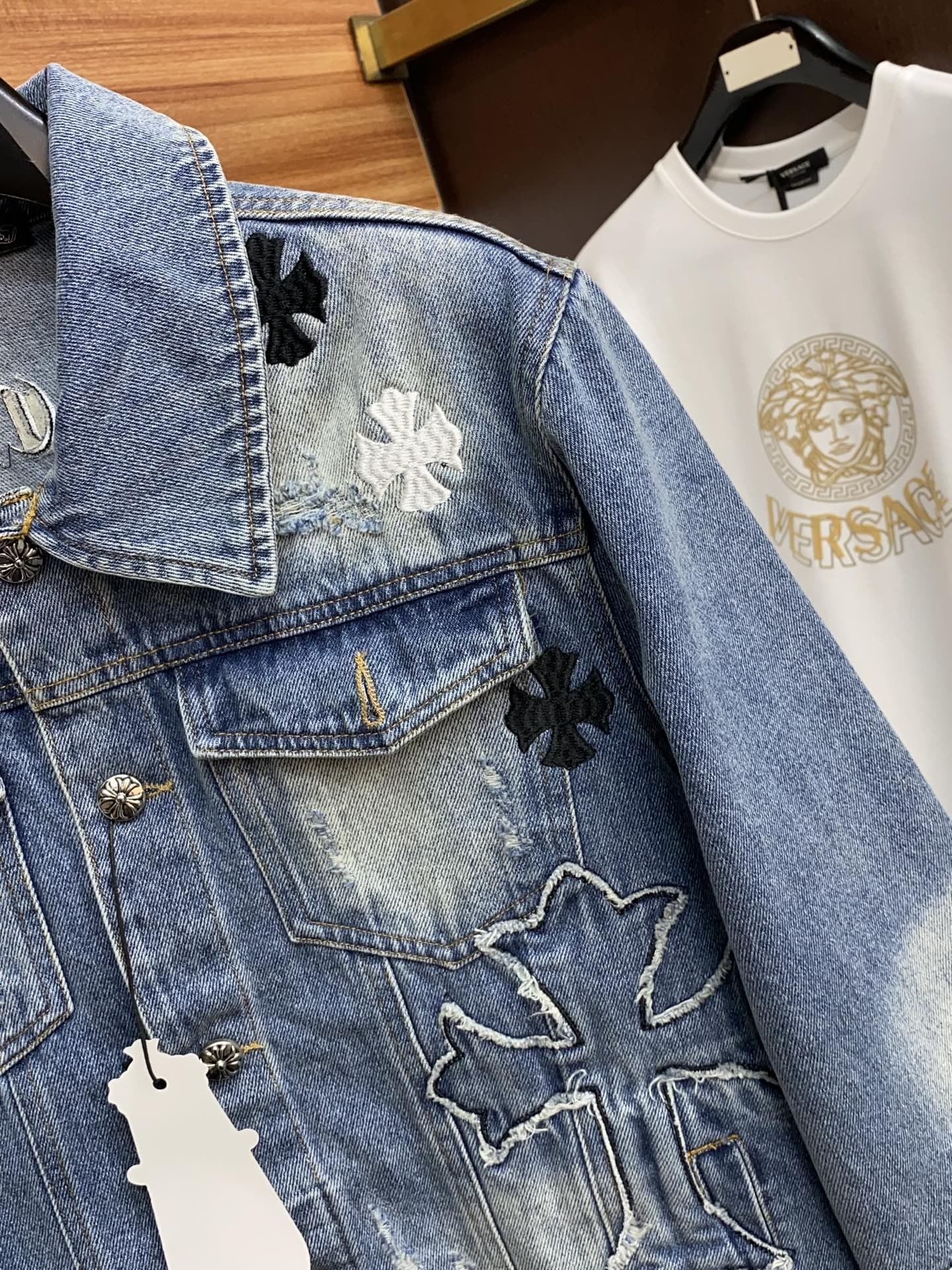 Coats & Jackets