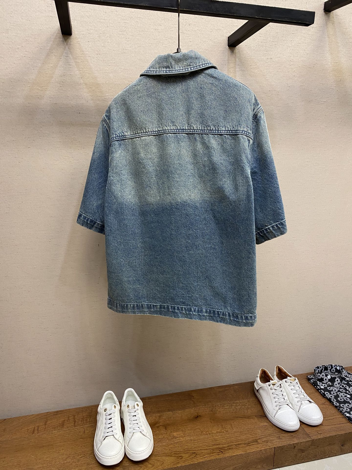 Coats & Jackets