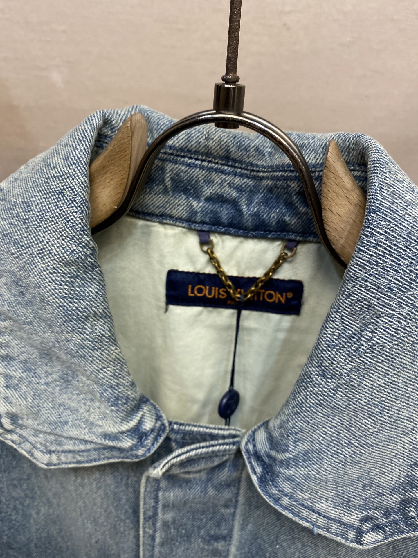 Coats & Jackets