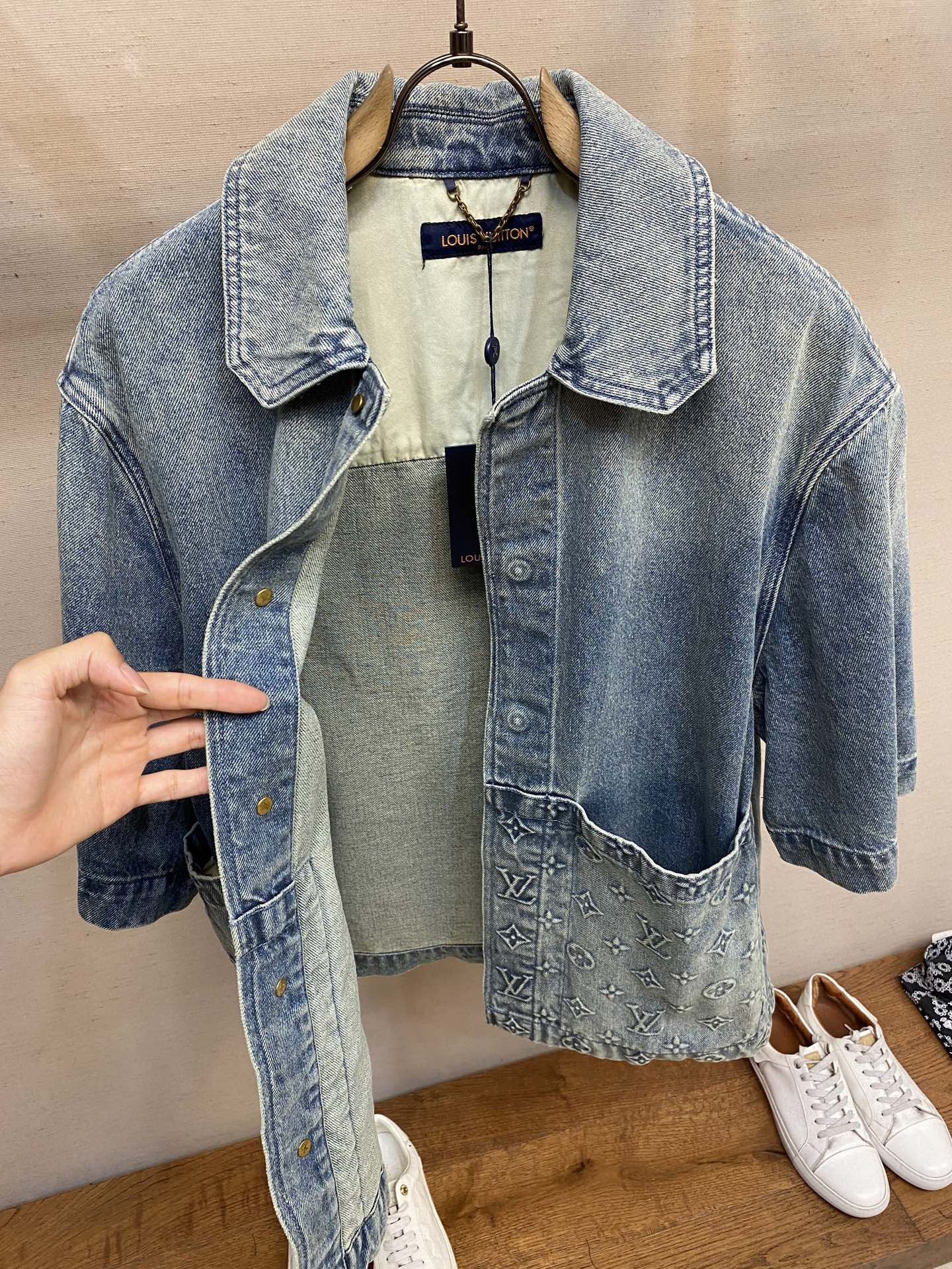 Coats & Jackets