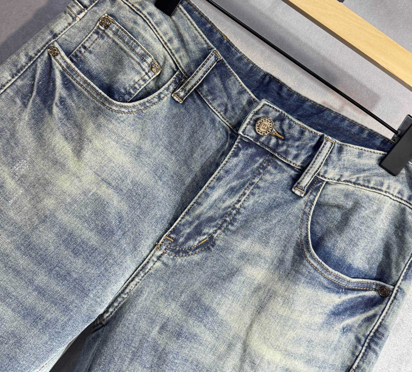 jeans