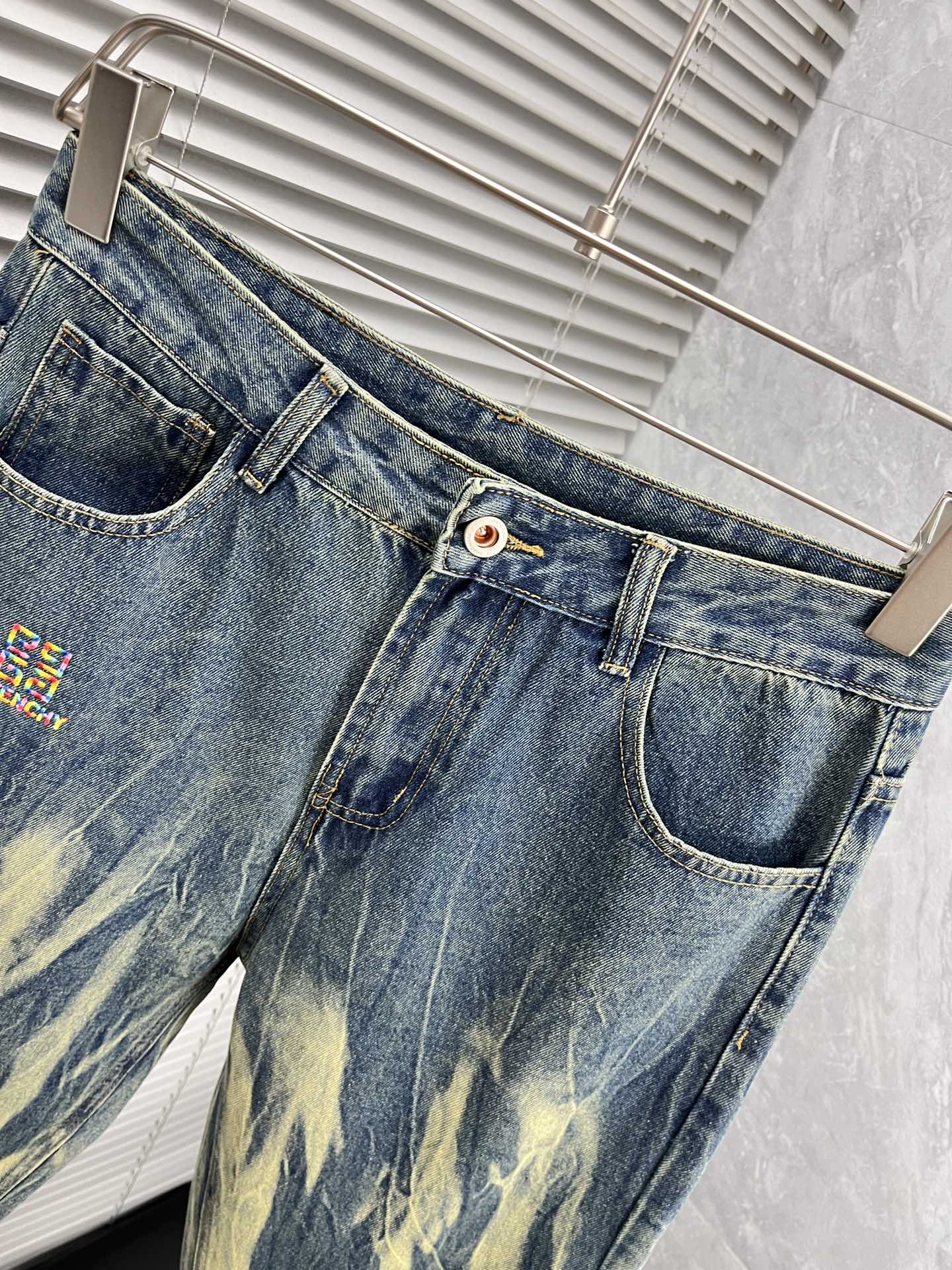 jeans