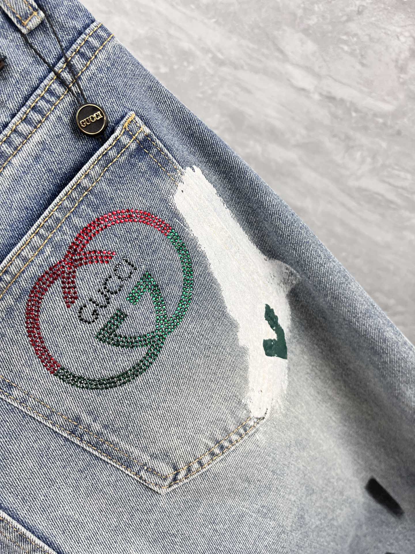 jeans