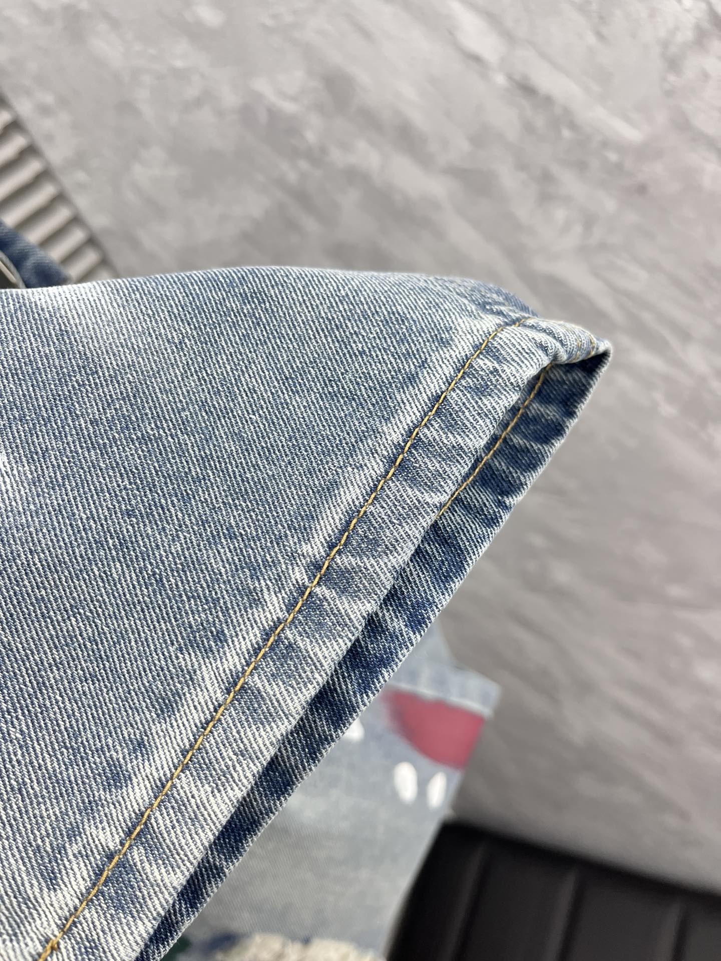 jeans