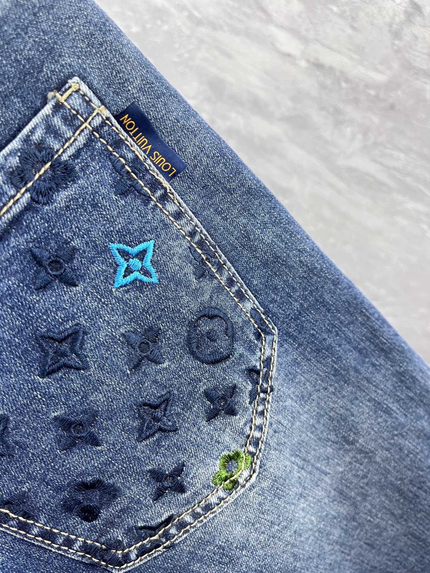 jeans