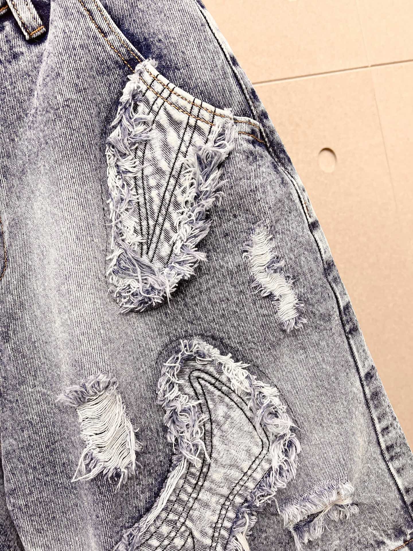 jeans