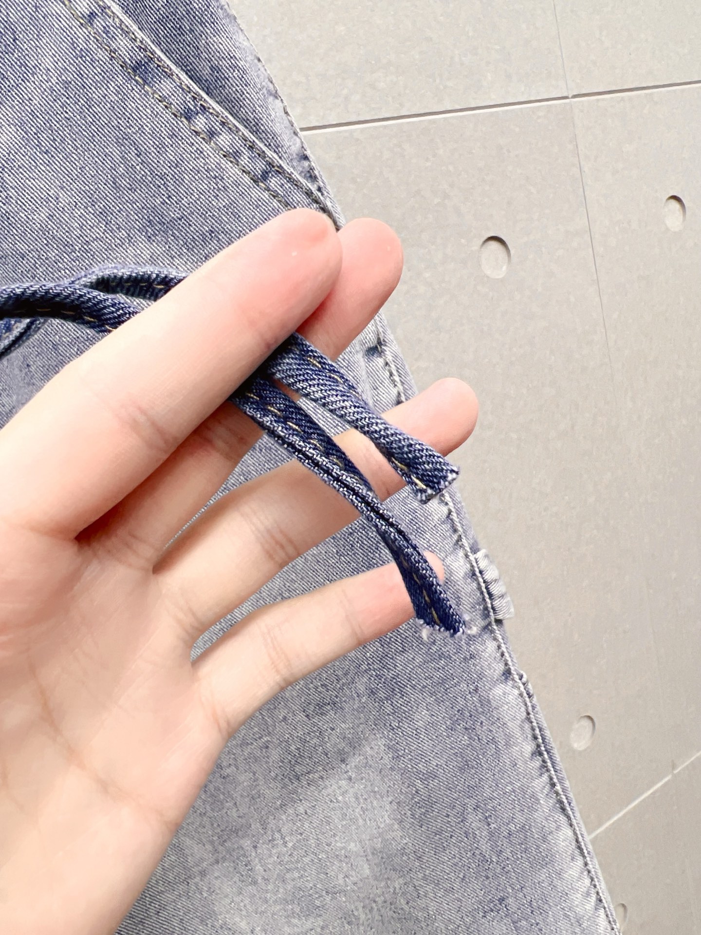 jeans