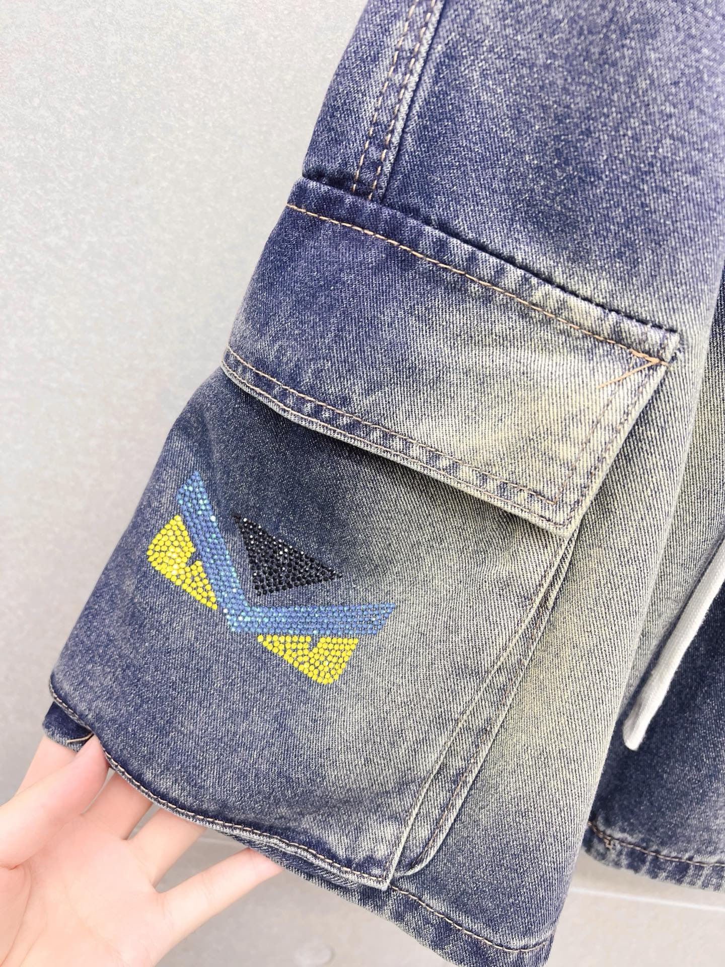 jeans