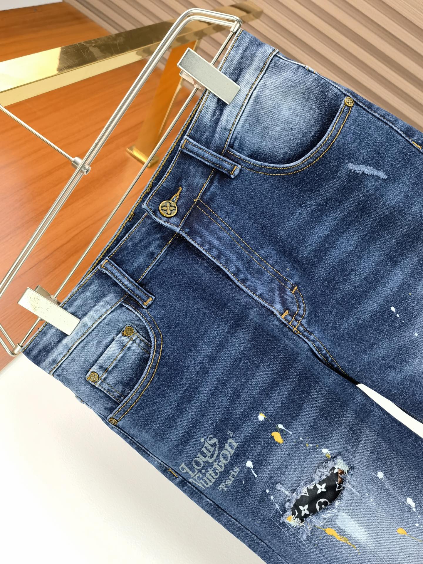 jeans