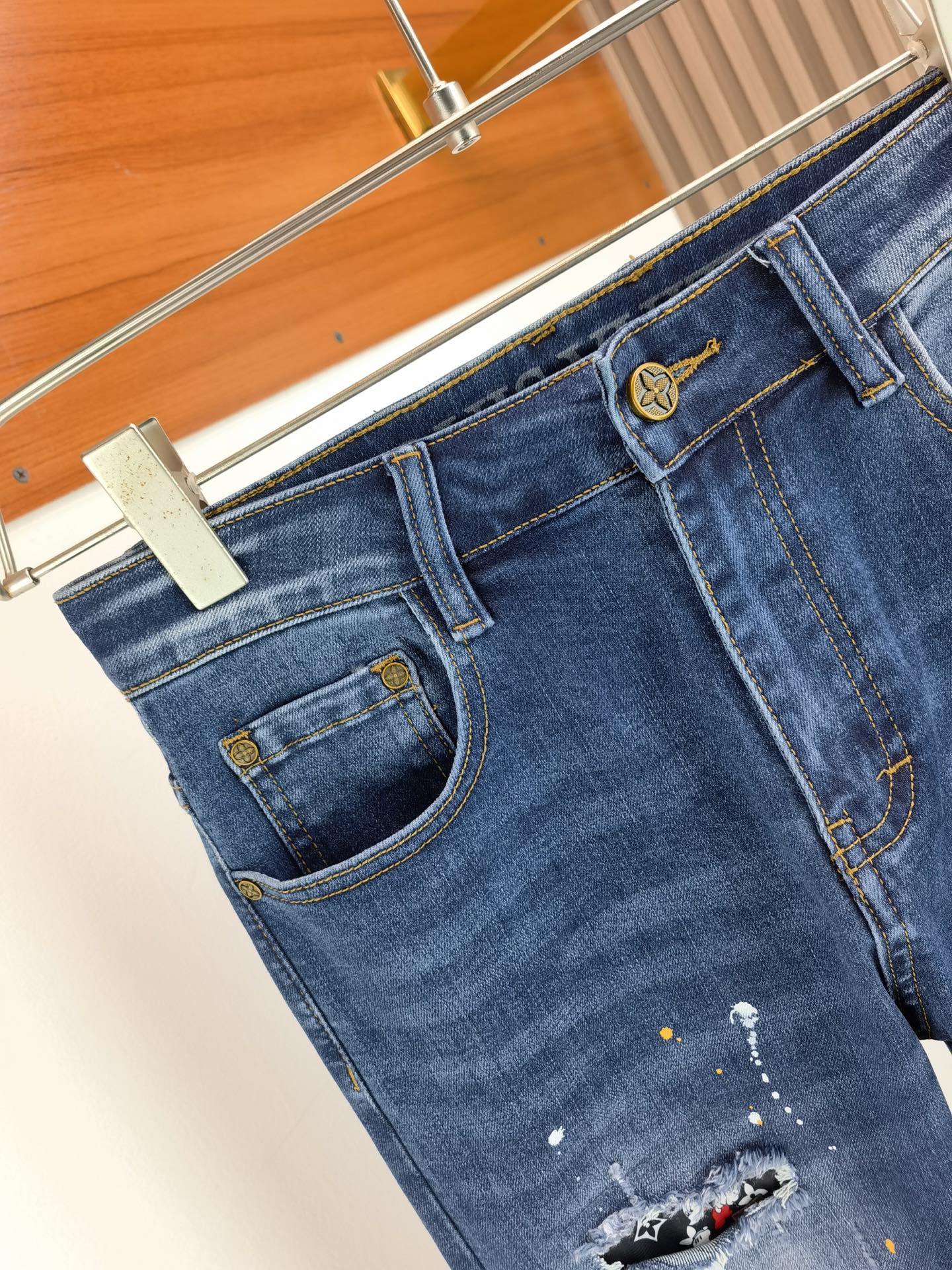 jeans