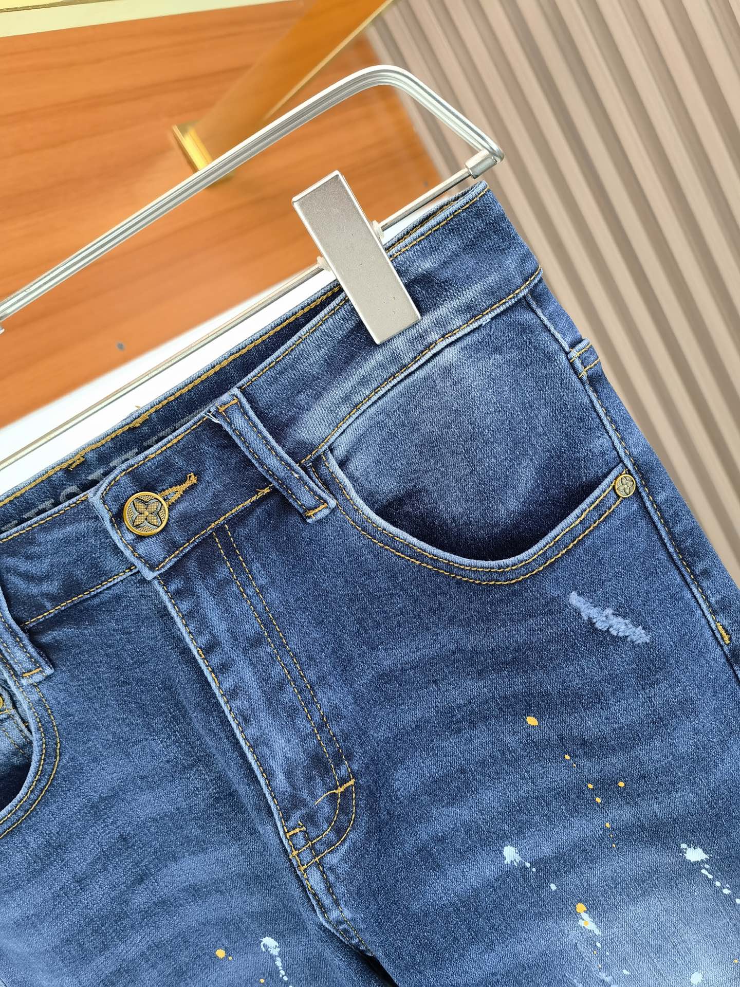 jeans