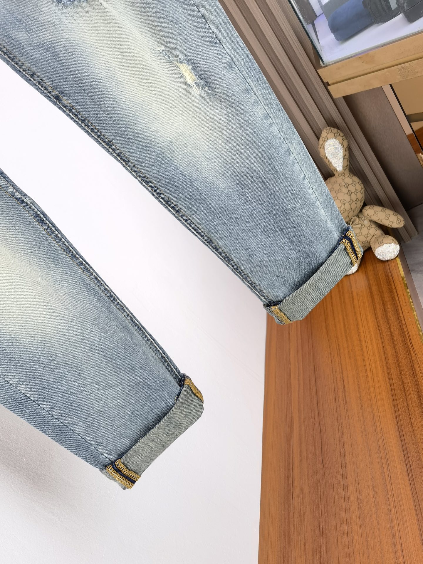 jeans