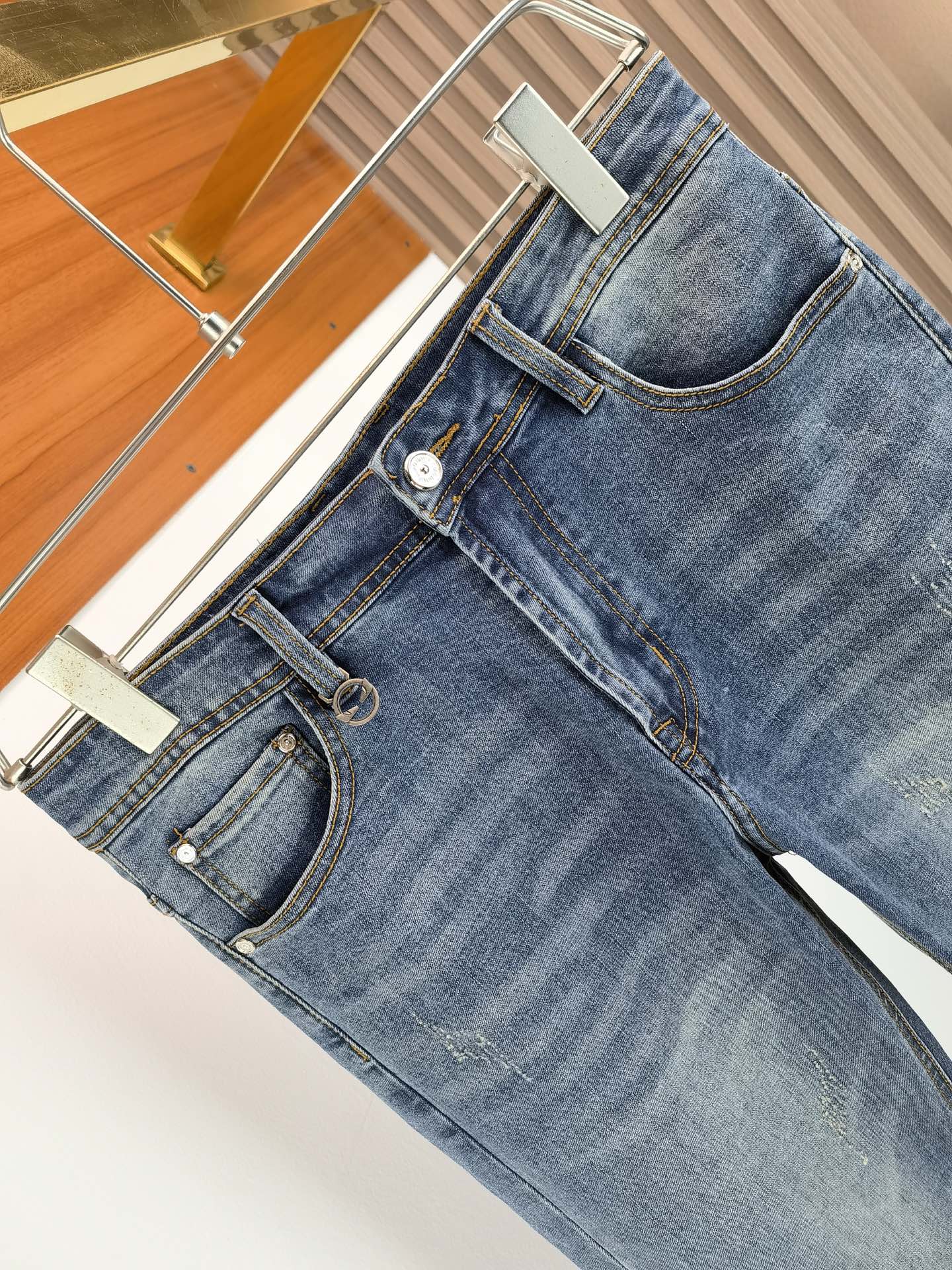 jeans