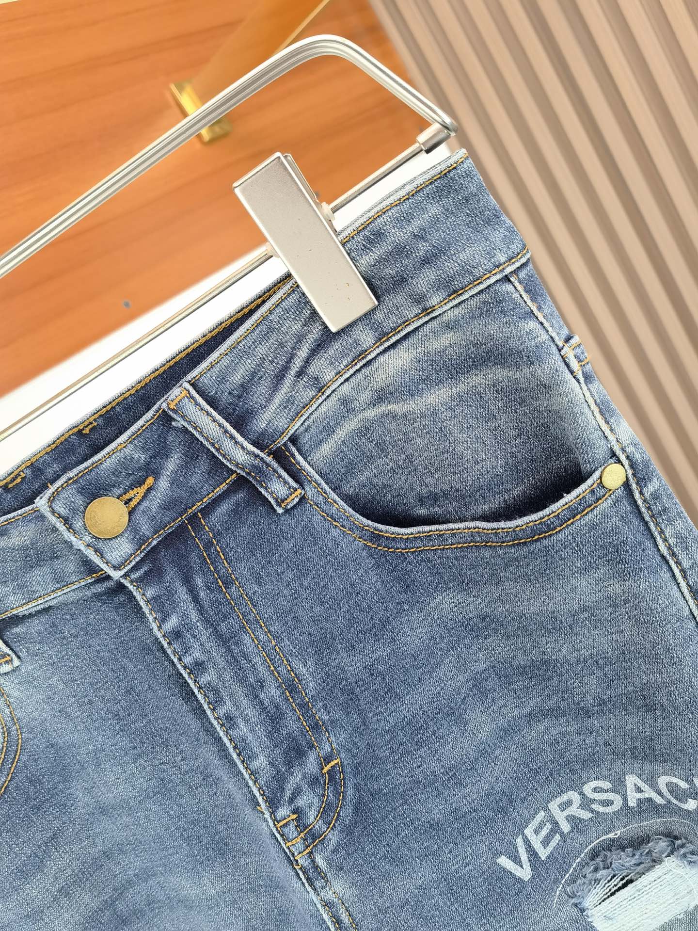 jeans
