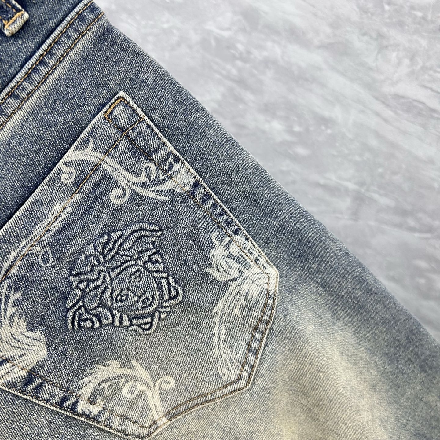 jeans