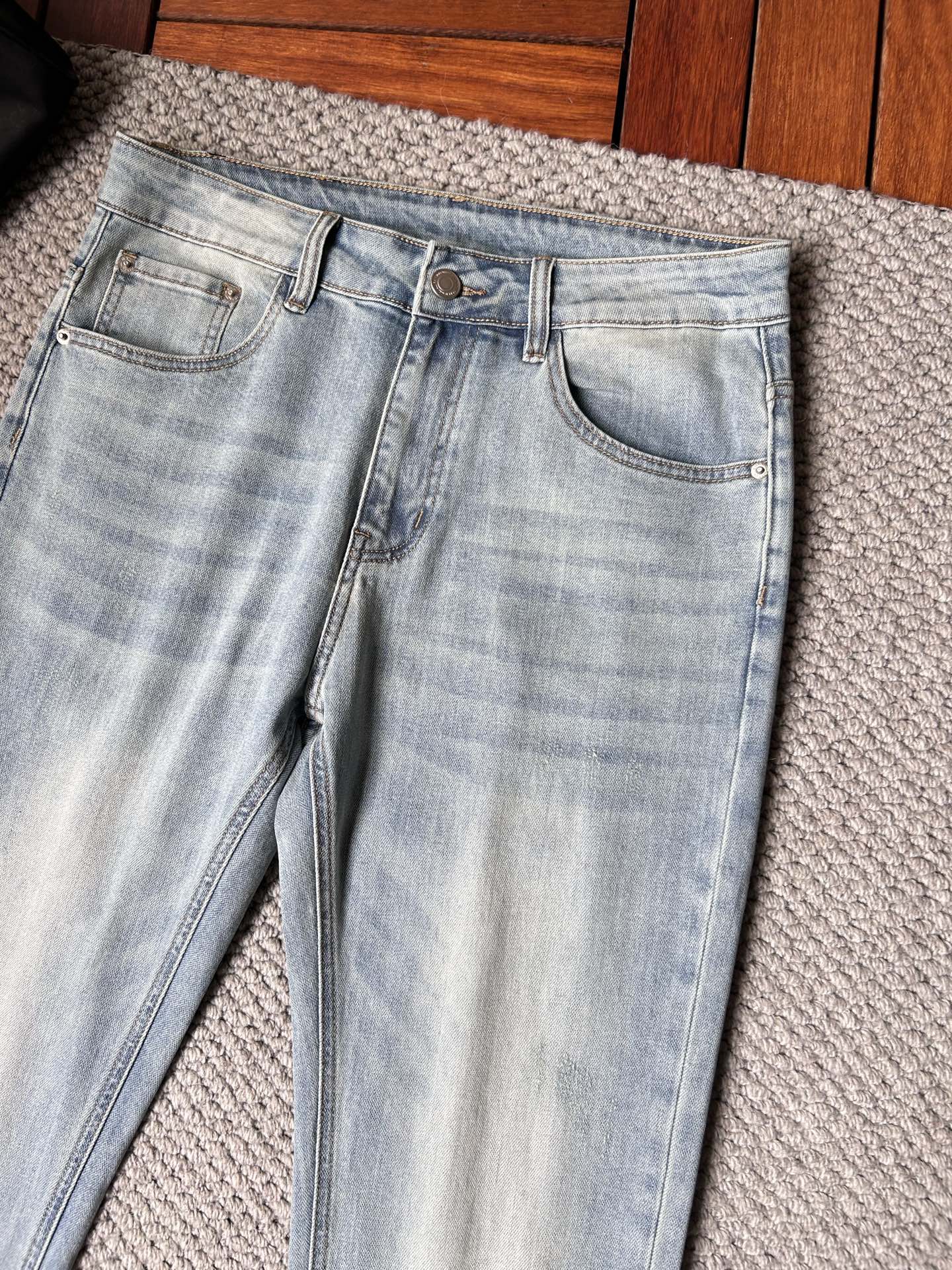 jeans