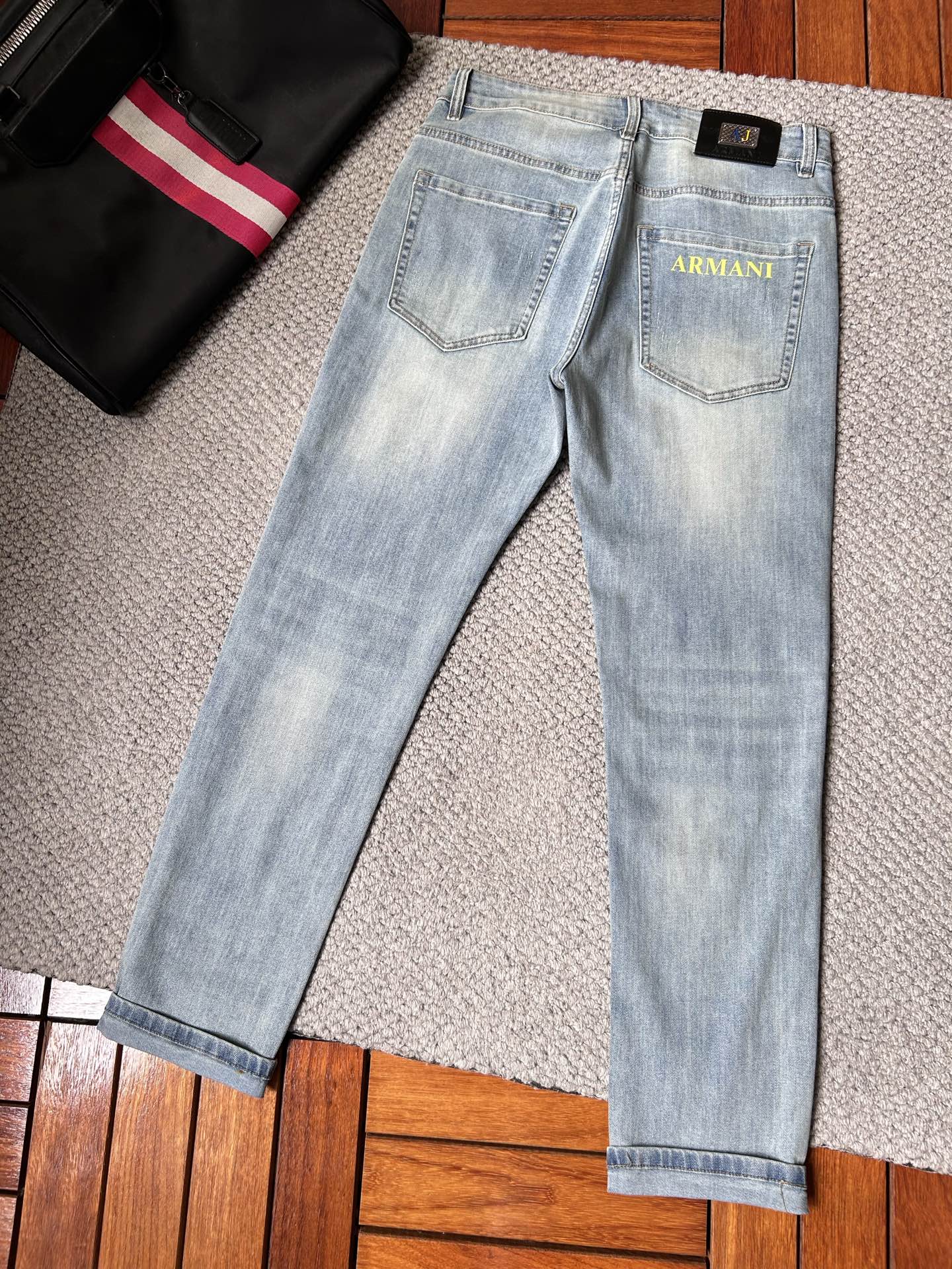 jeans