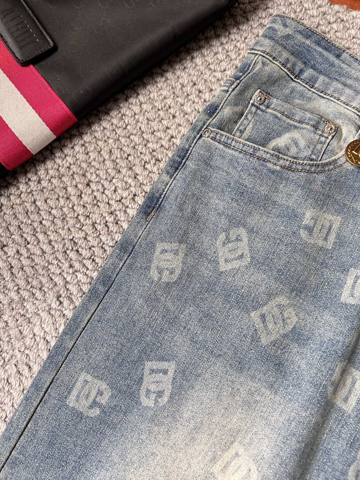 jeans