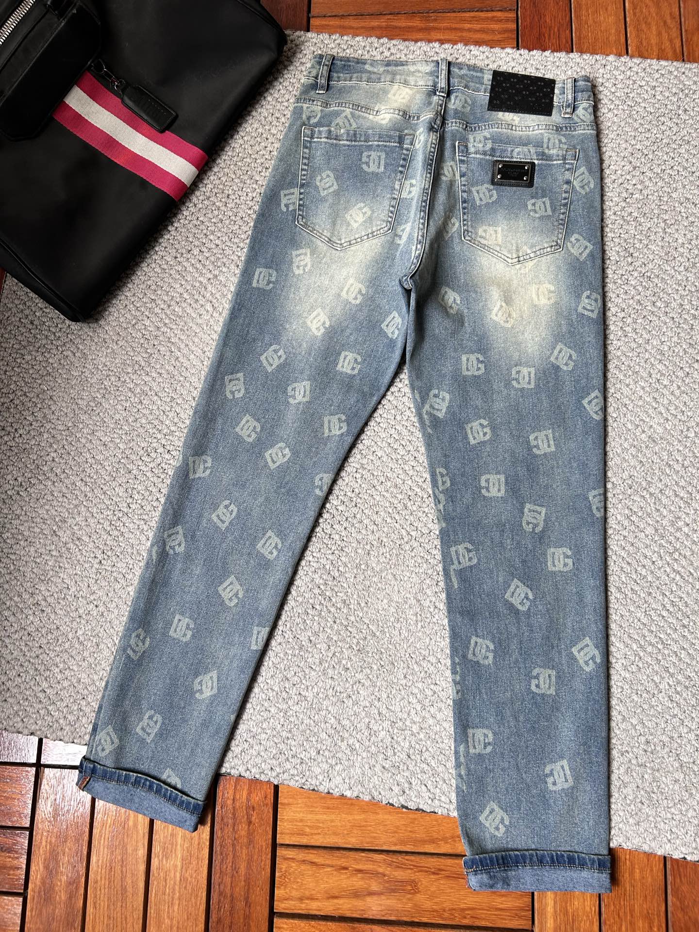 jeans