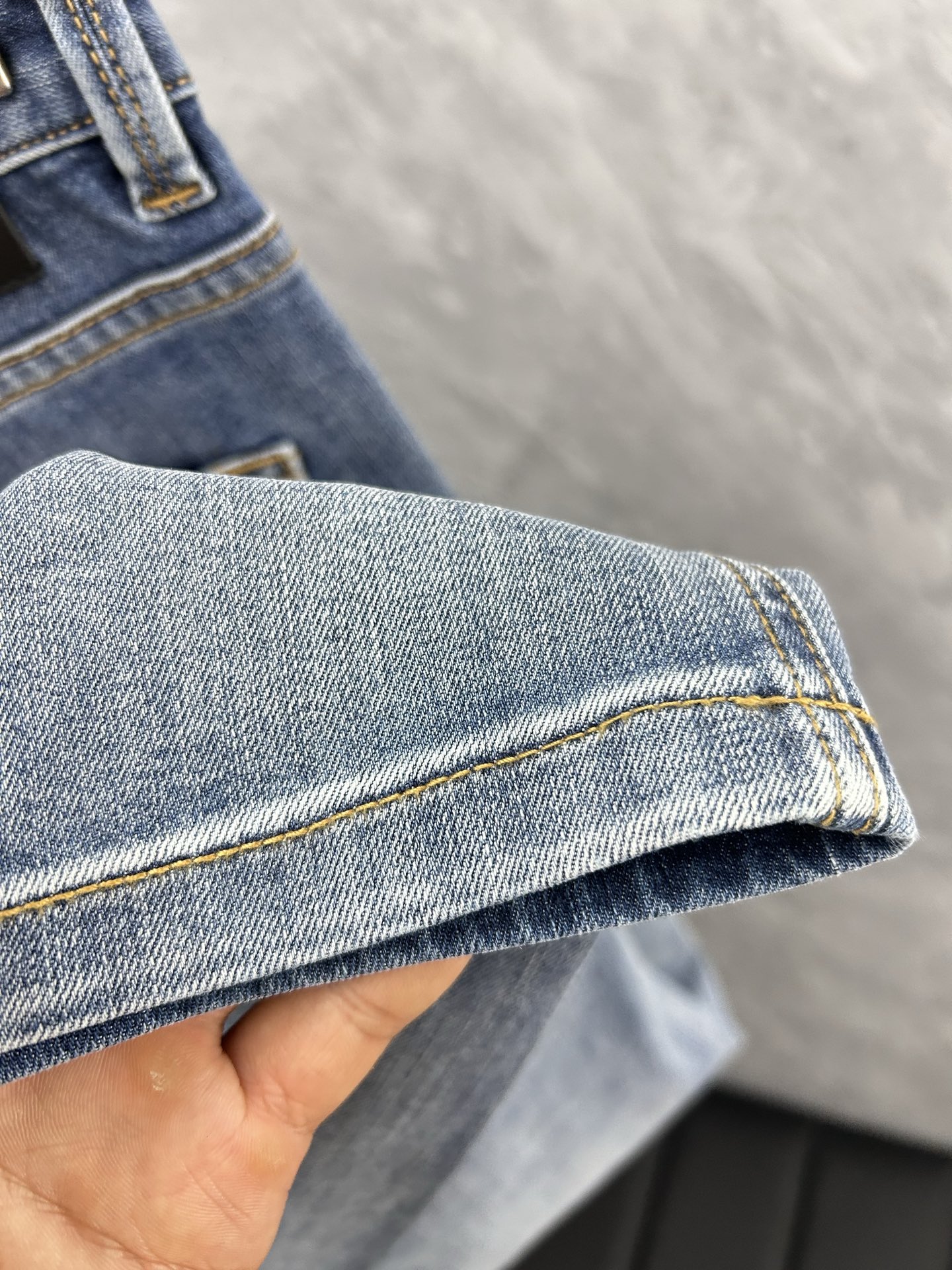 jeans