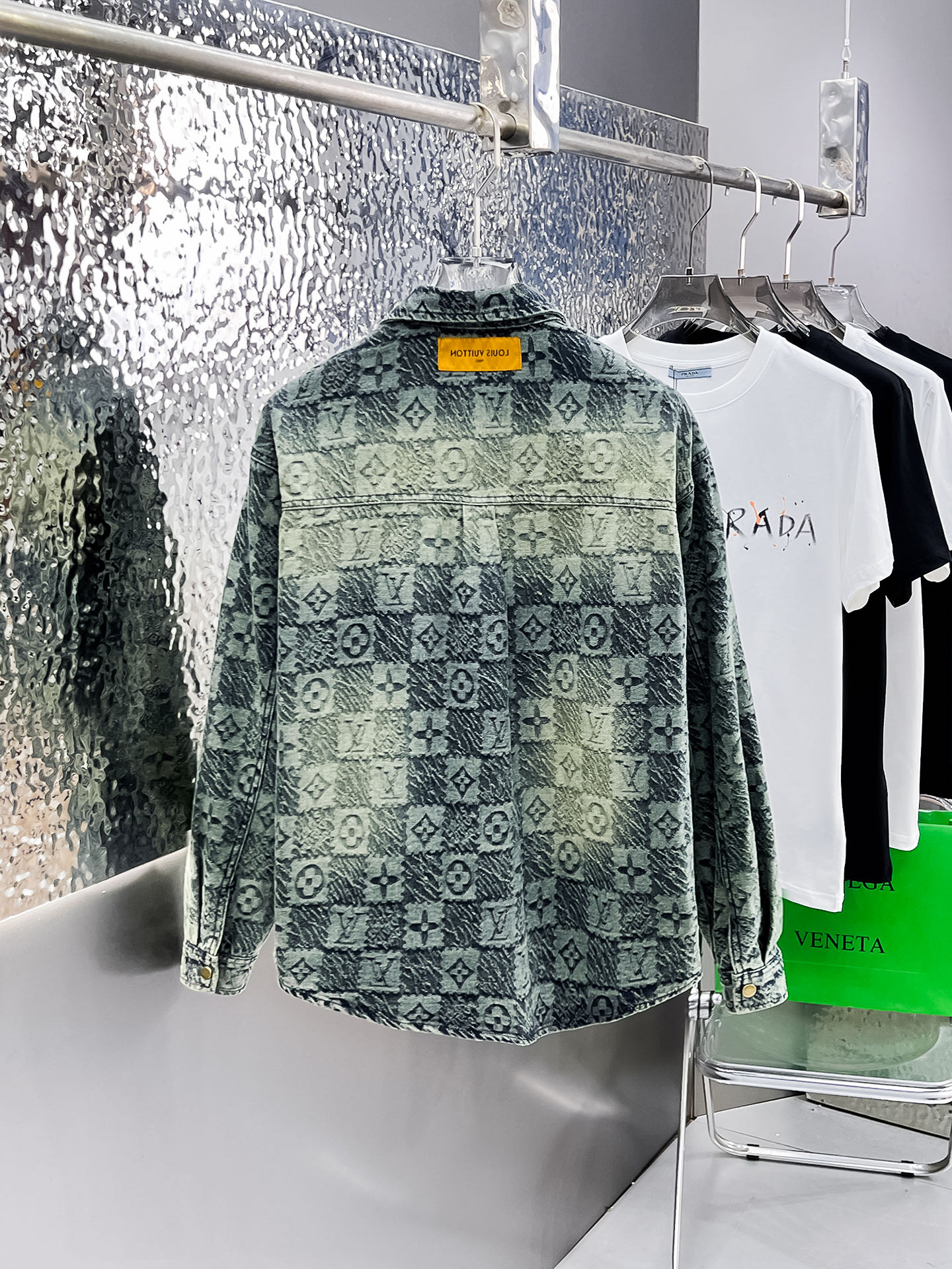 Coats & Jackets