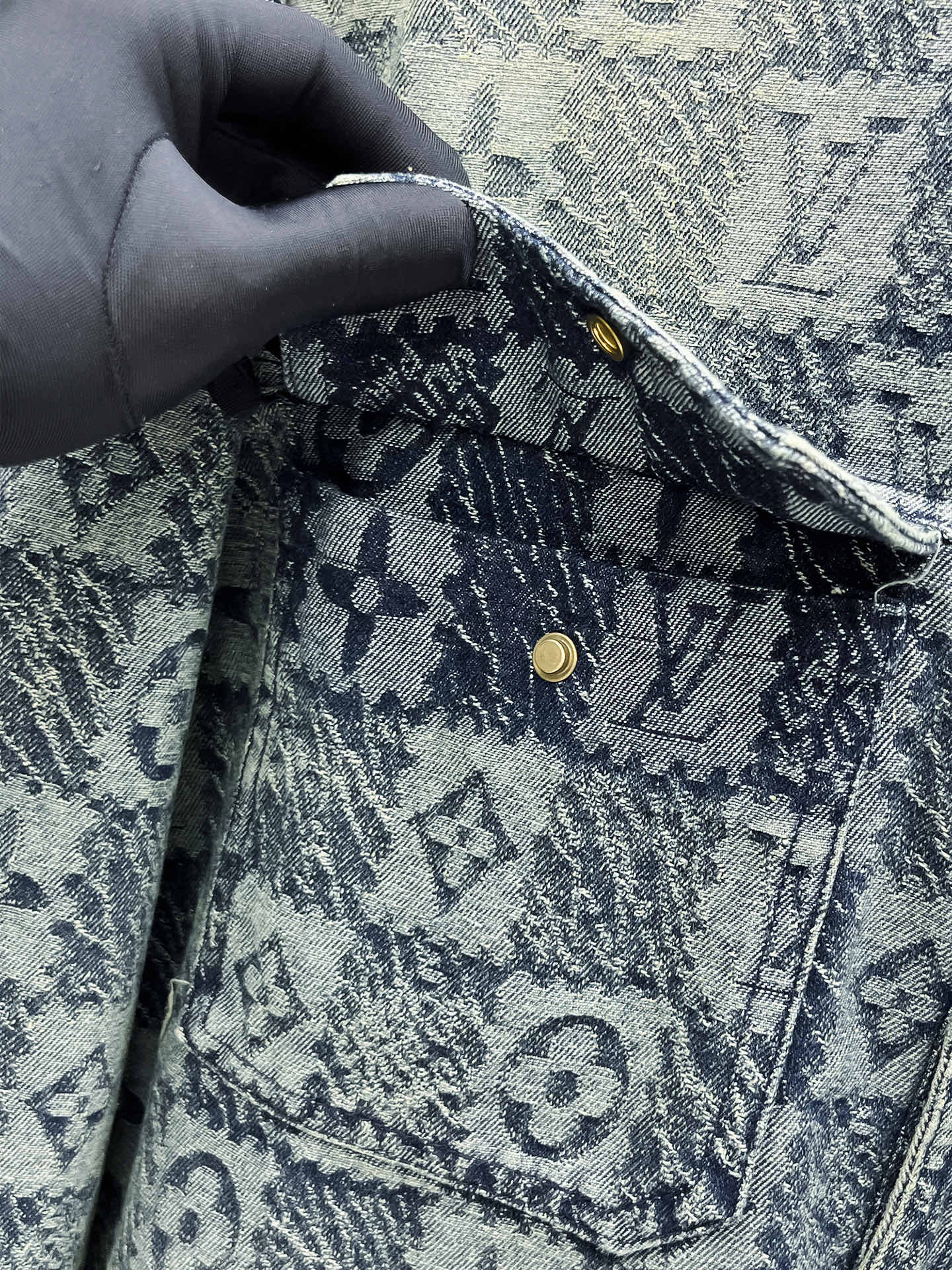 Coats & Jackets