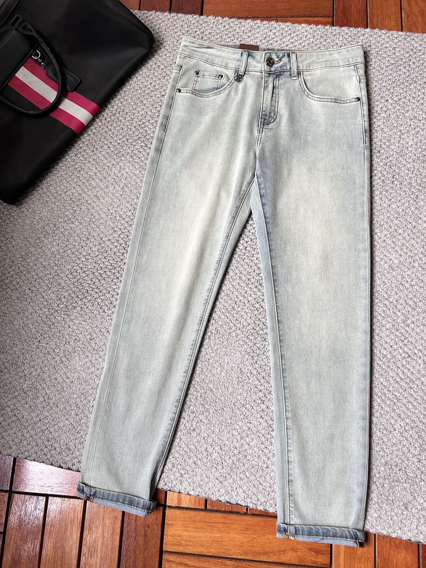 jeans