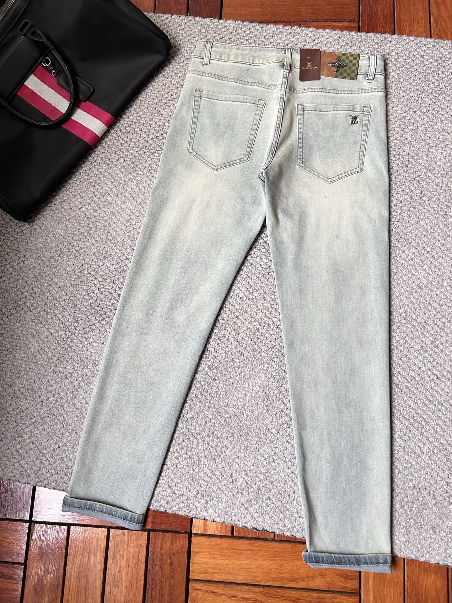 jeans