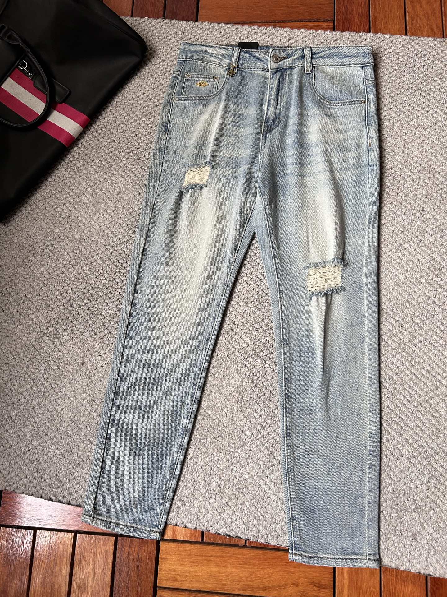 jeans