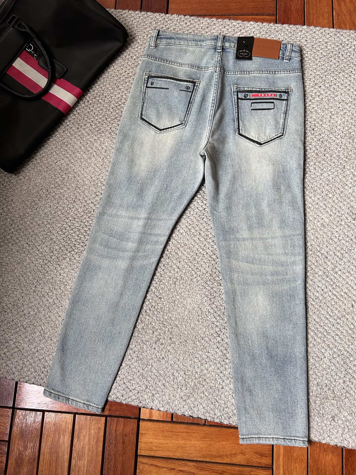 jeans