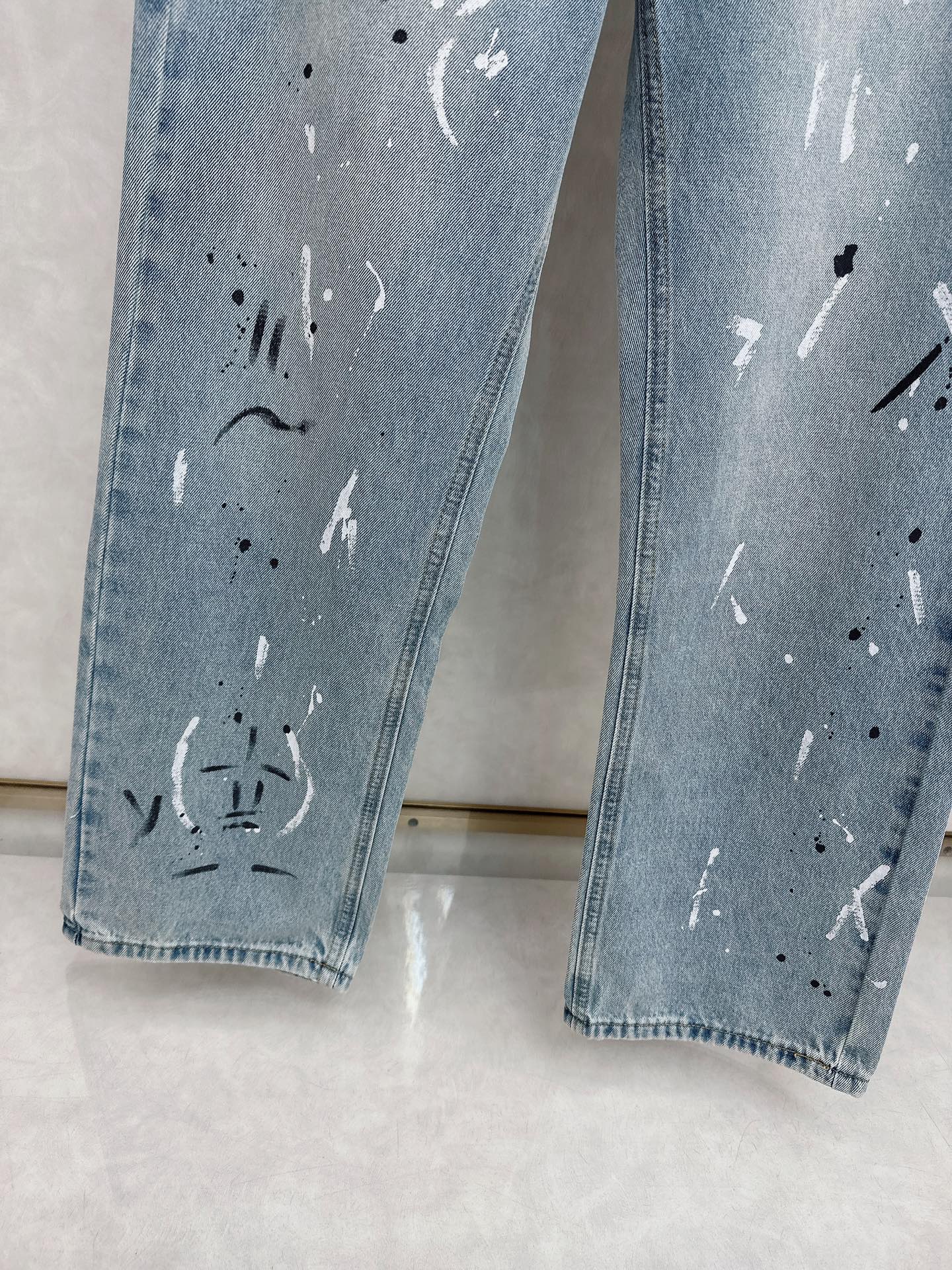 jeans