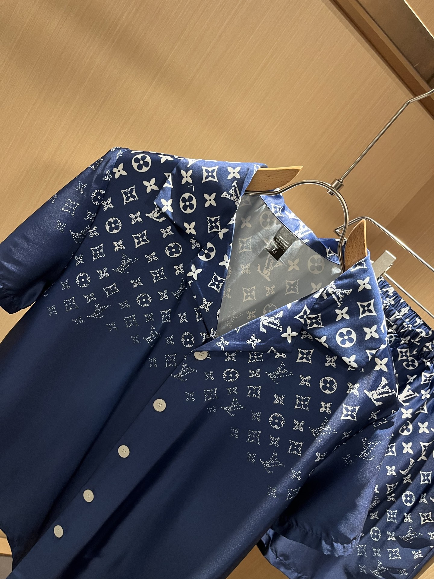 Leisure suit