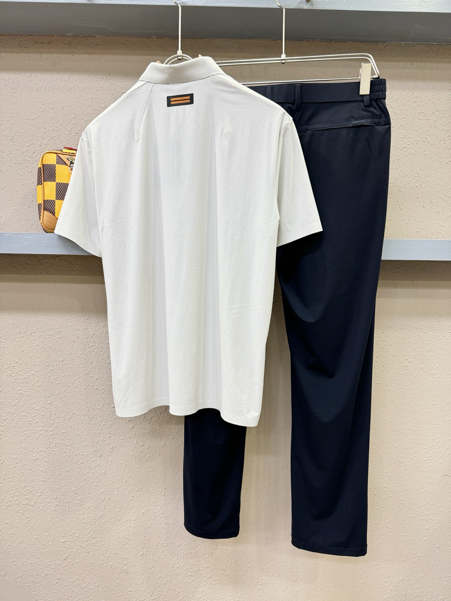 Leisure suit