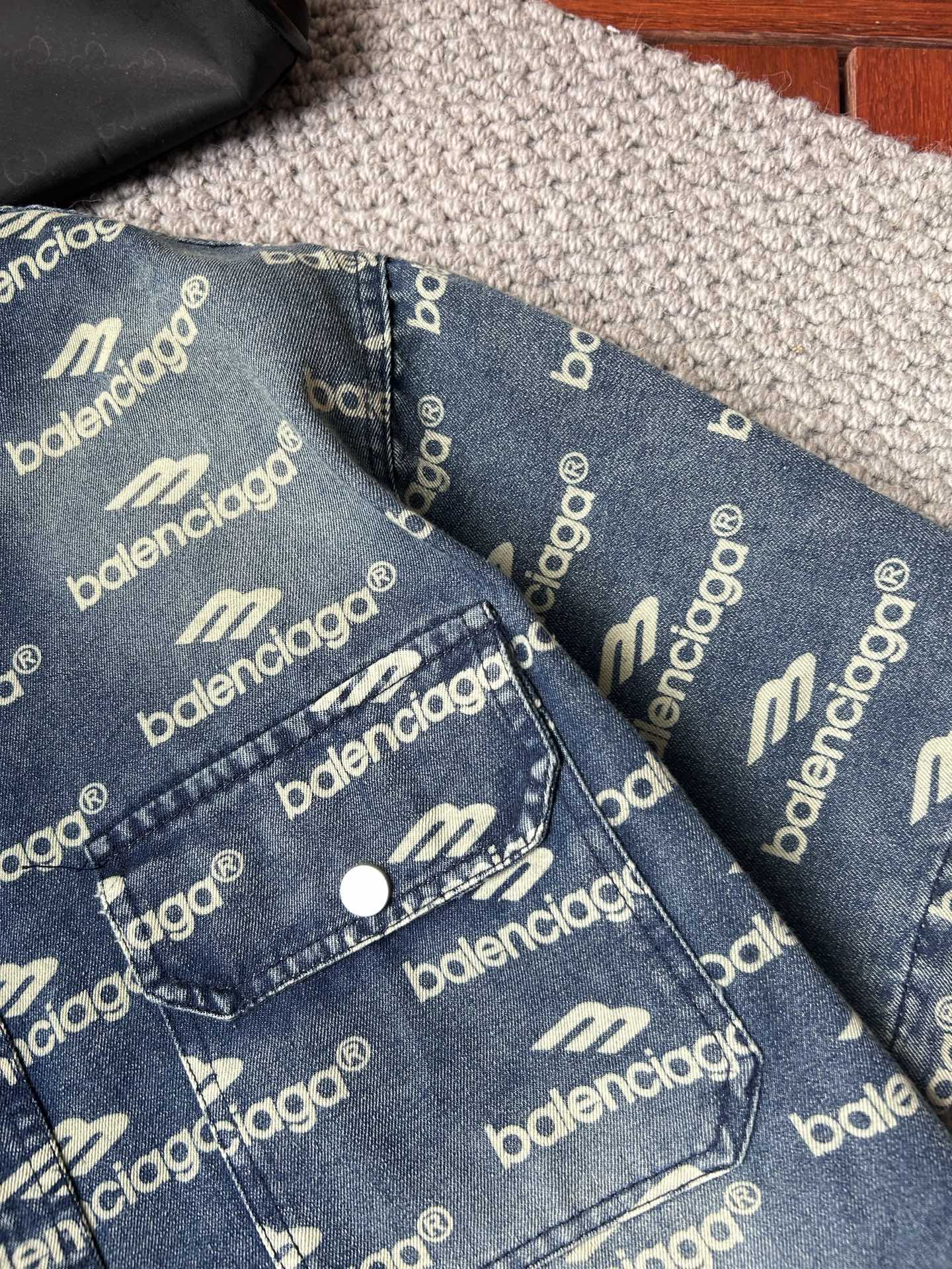 Coats & Jackets