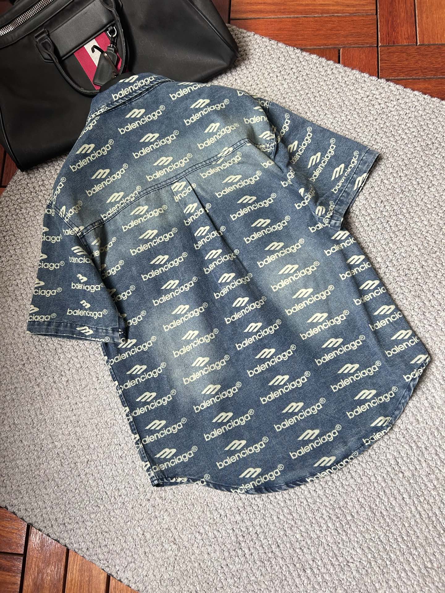 Coats & Jackets