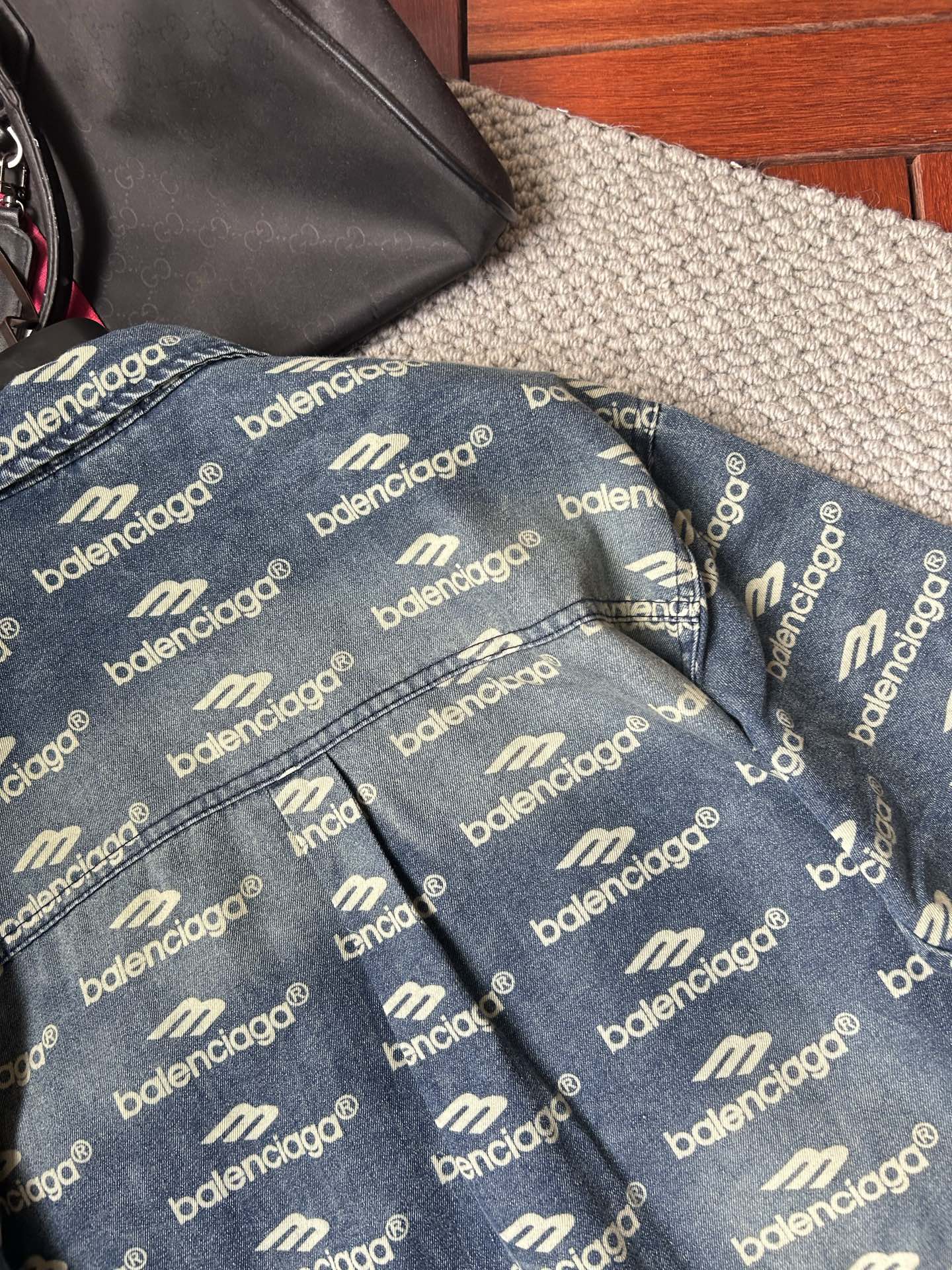 Coats & Jackets