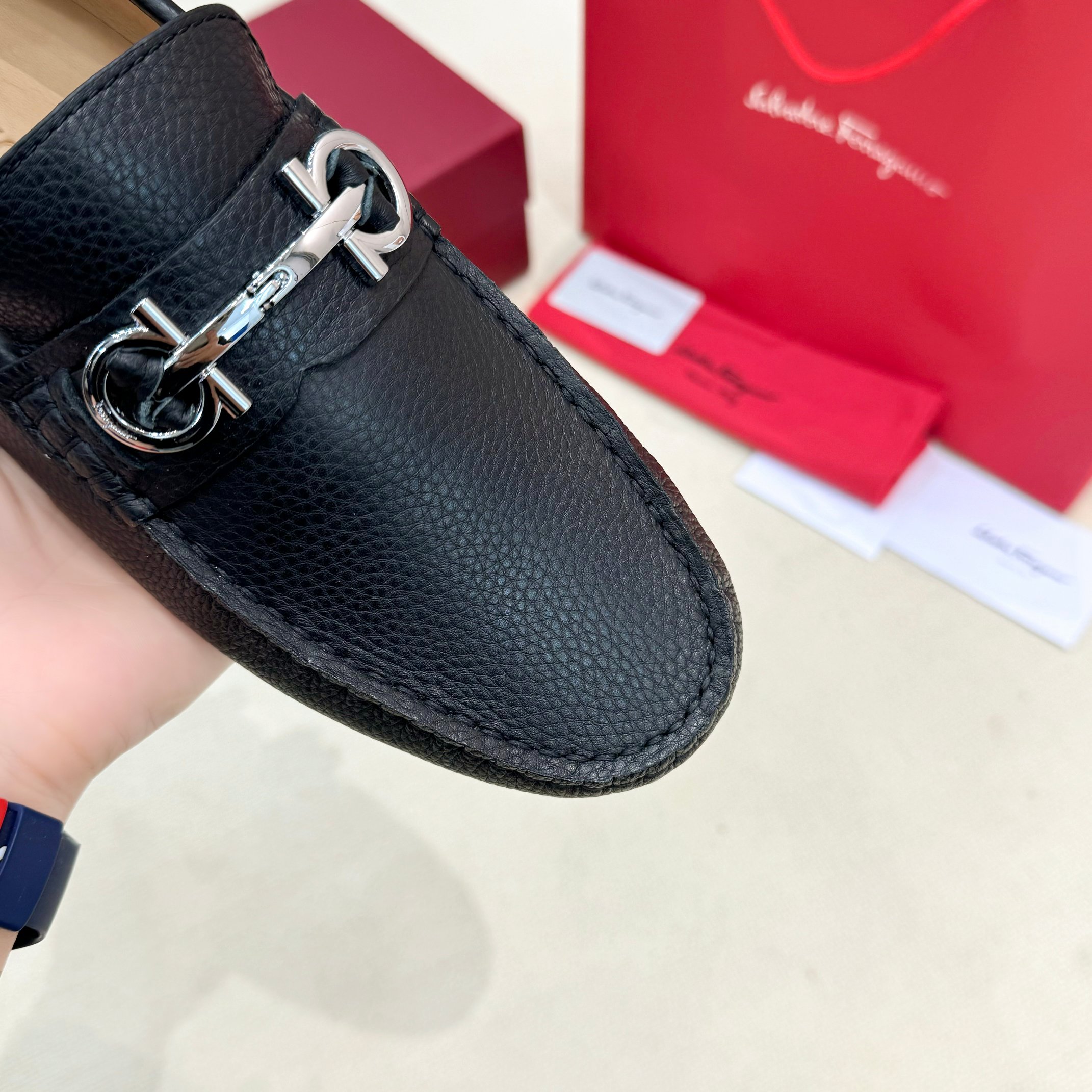 FerragamoSHOES