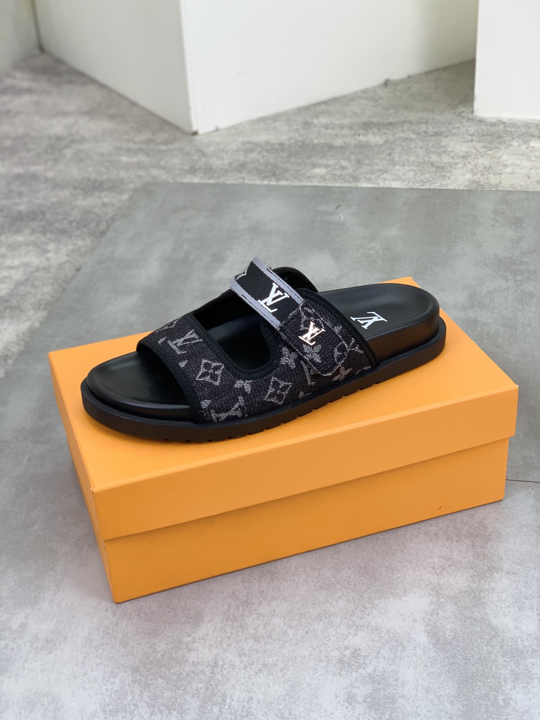 Slippers